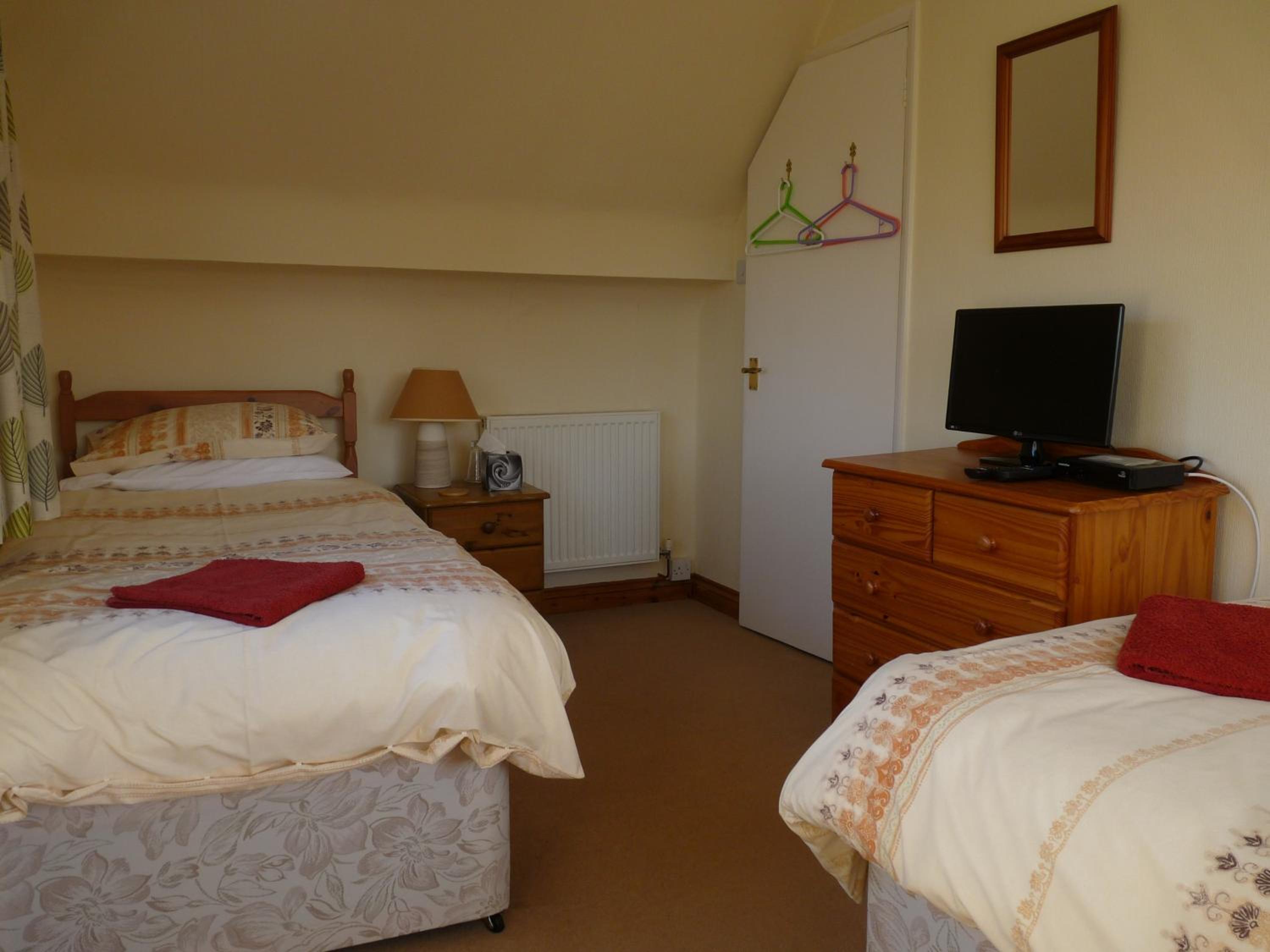 Standard Twin Room with Garden View