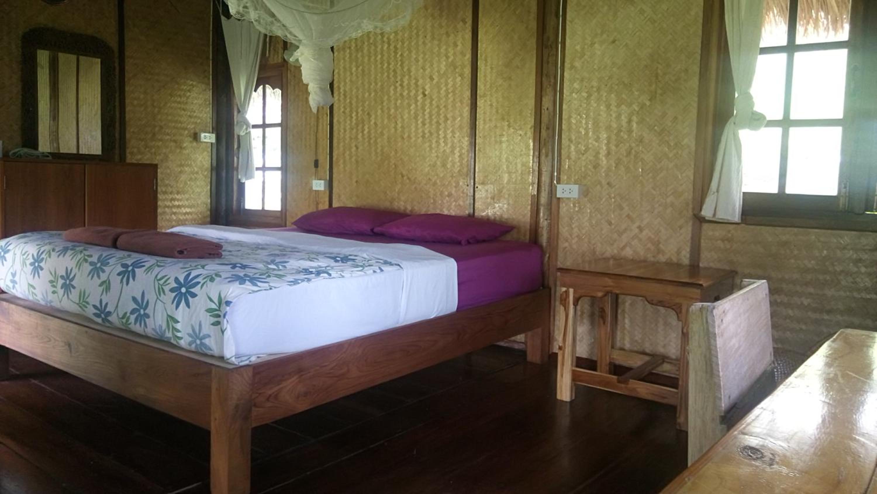 Deluxe Bungalow photo 1