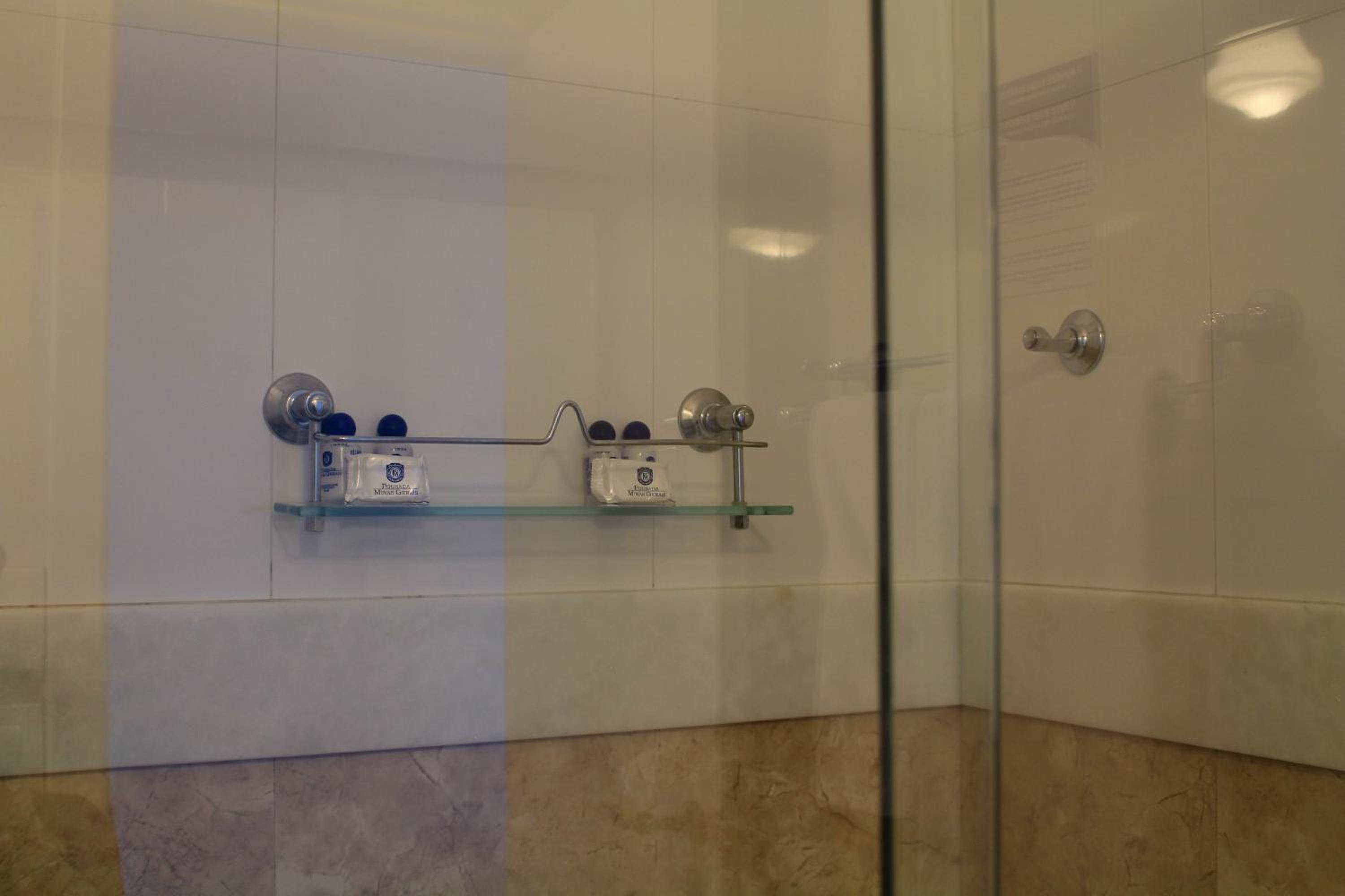 Standard Double Room - Photo 16
