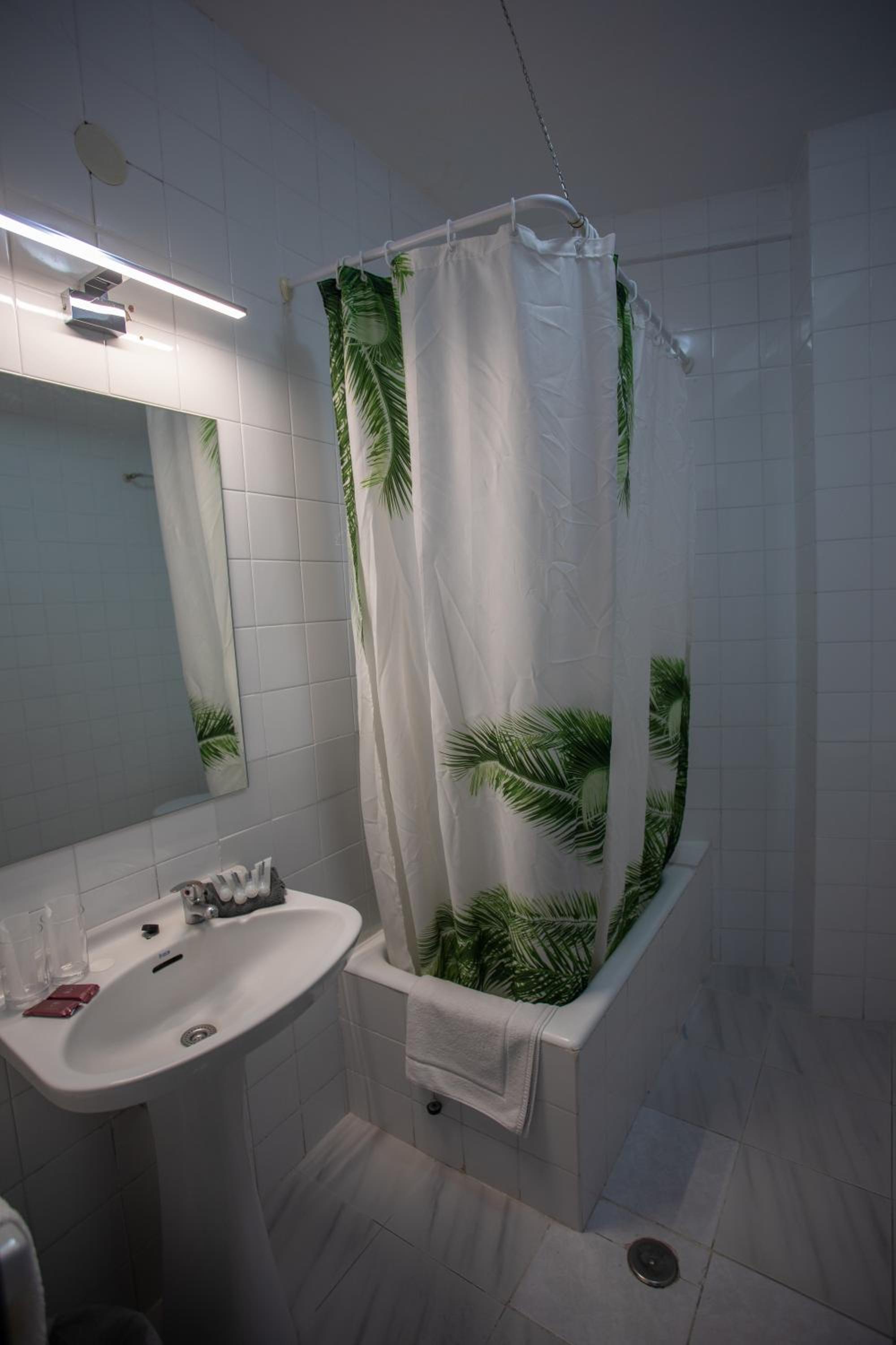 Habitación Familiar (2 Adultos + 2 Niños)