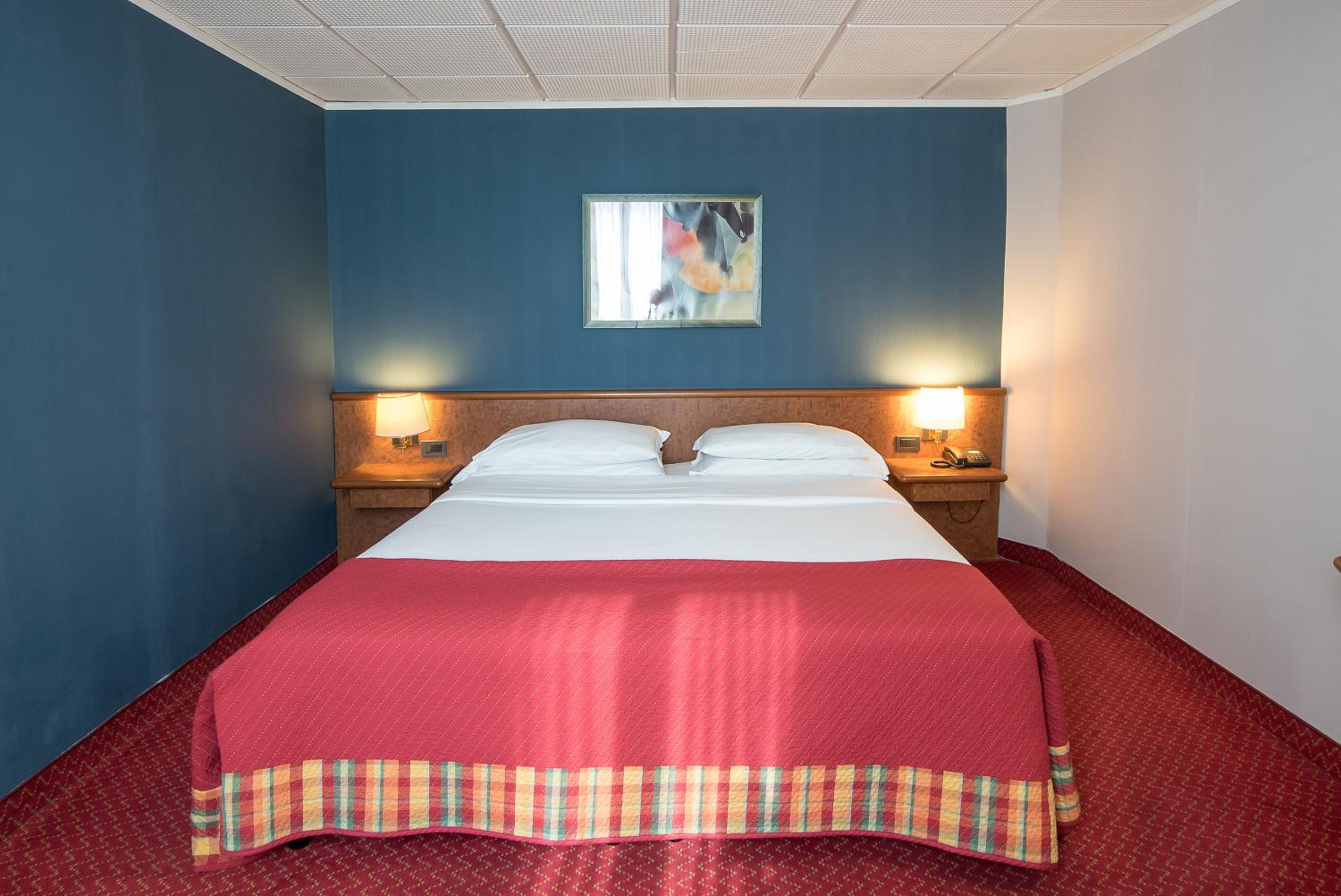 Double Room - Photo 2
