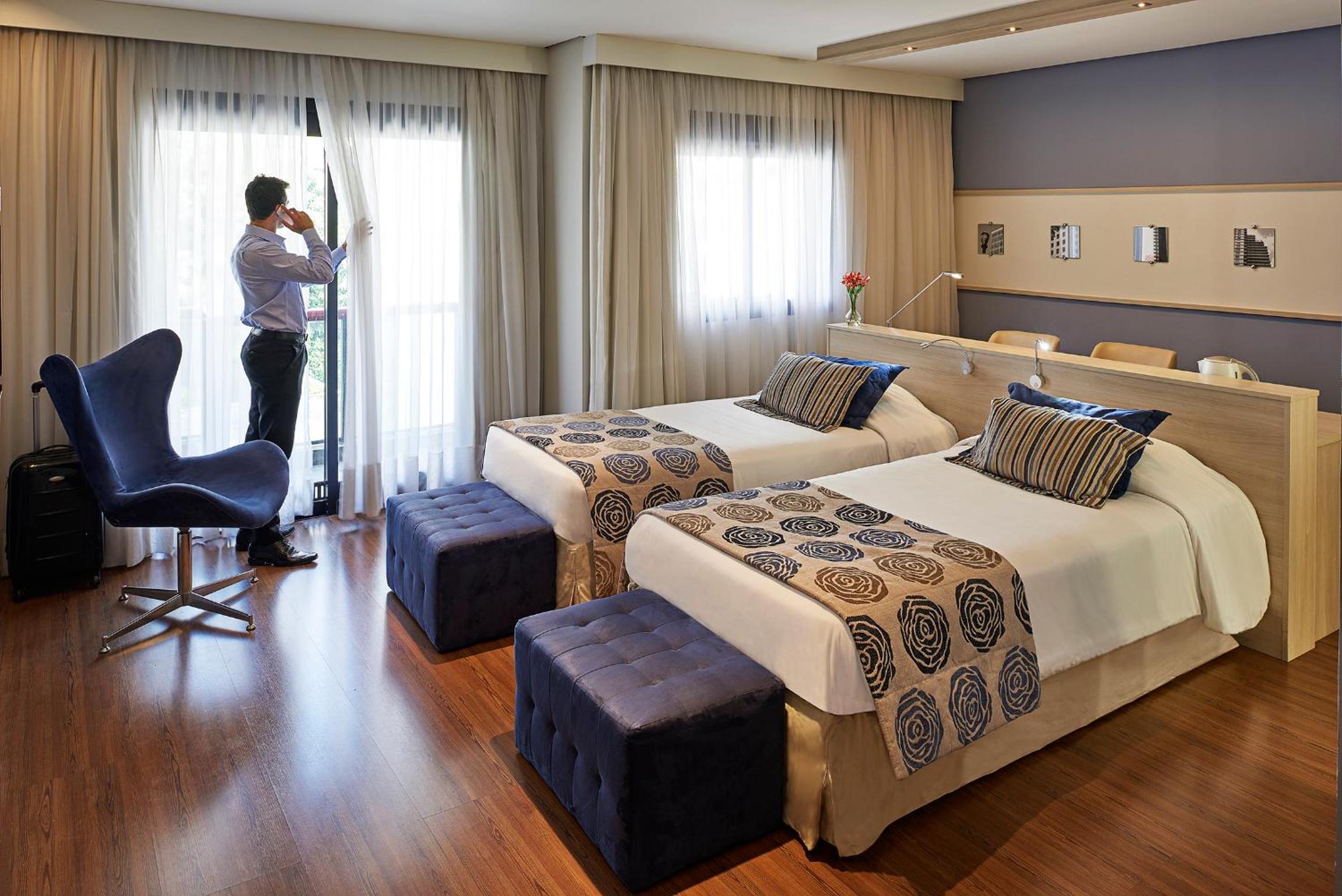 Standard Twin Room - Photo 4