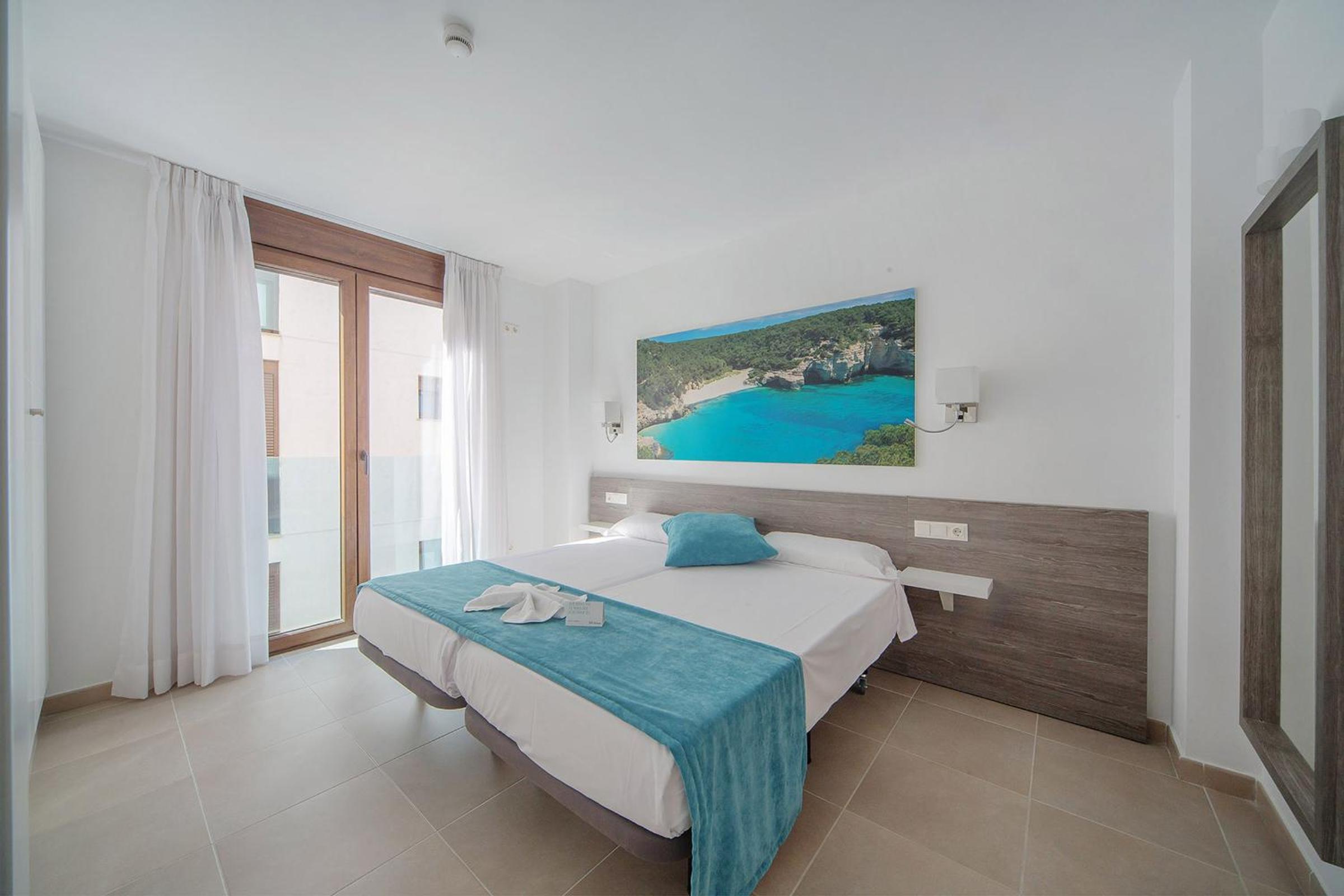 One-Bedroom Apartment With Sea View
