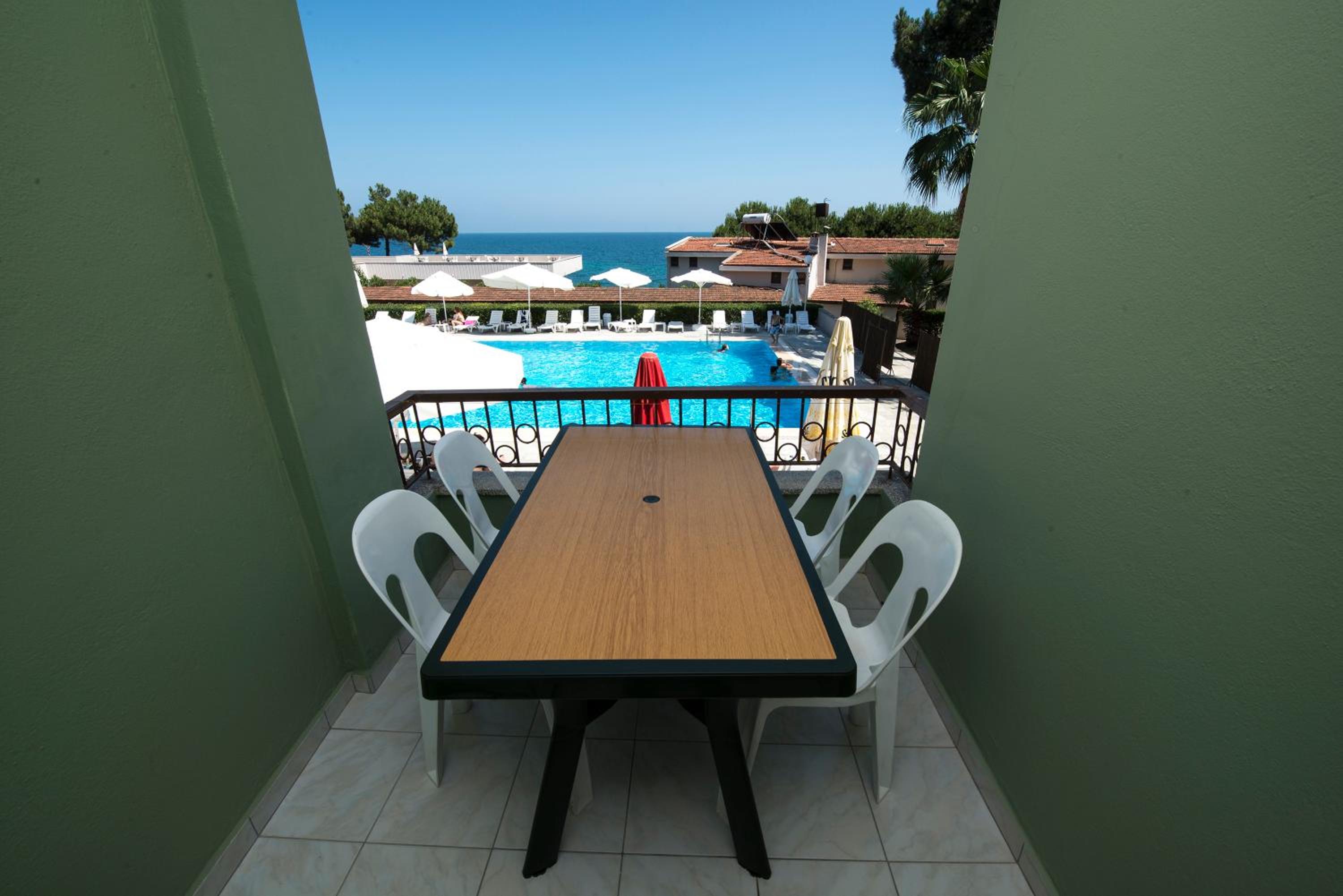Apartment With Balcony - Photo 11
