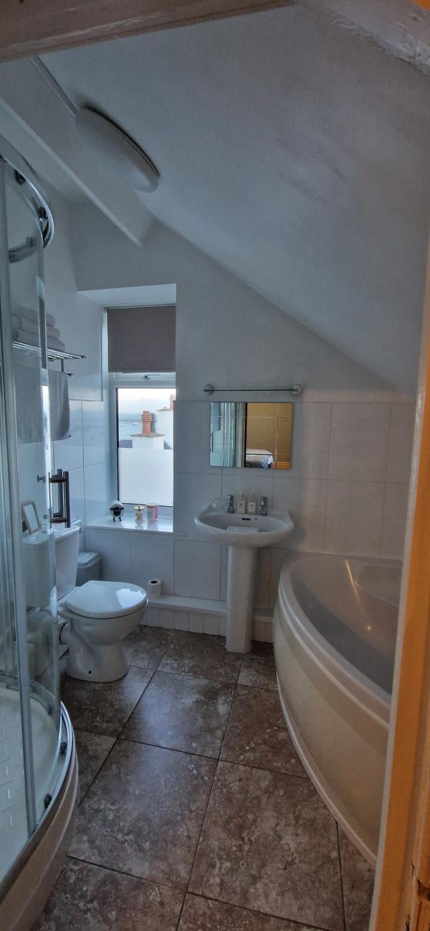 Double Room with Private Bathroom photo 1