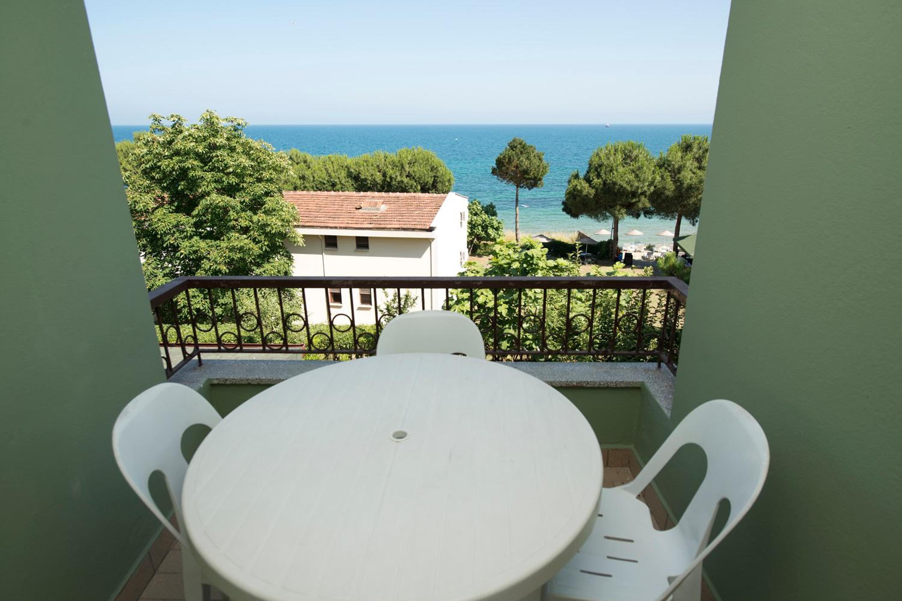 Quadruple Room With Balcony - Photo 5