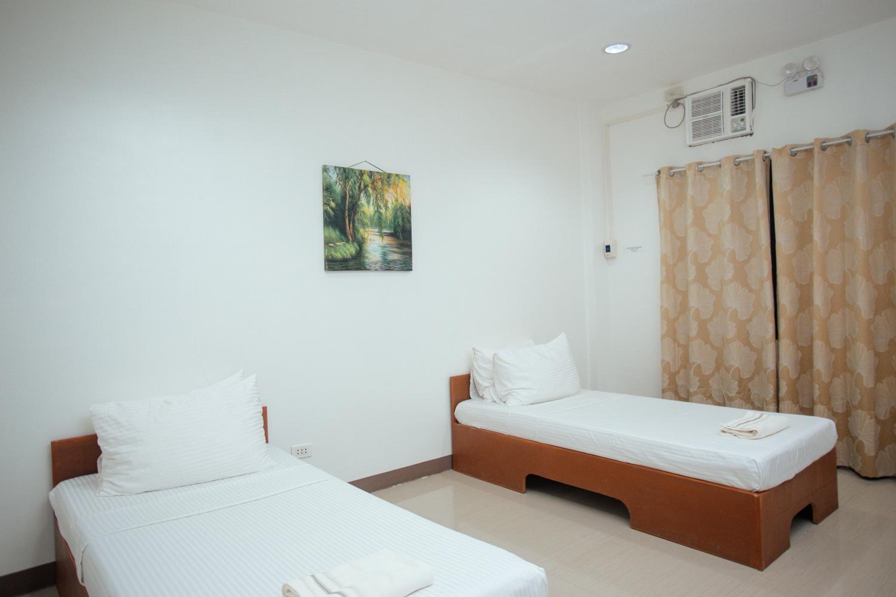 Standard Twin Room photo 3