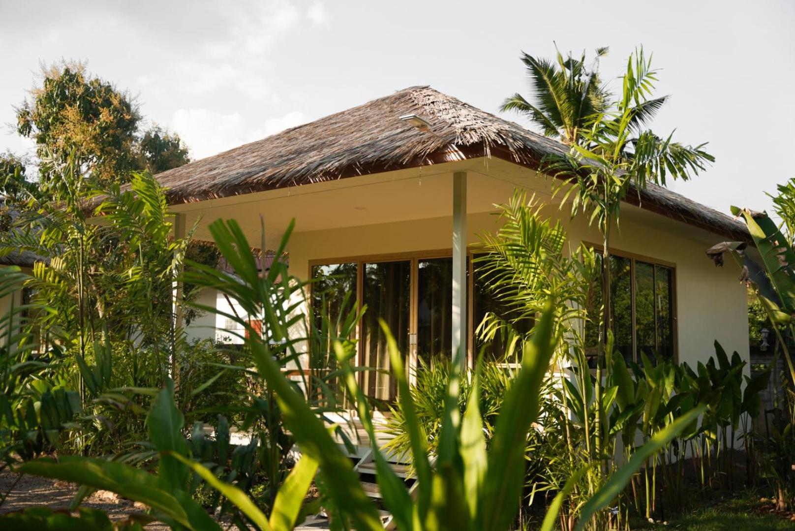 Deluxe Bungalow