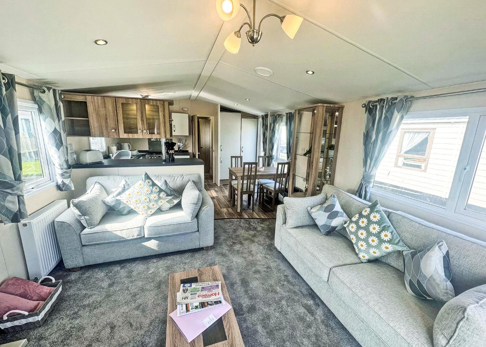 Mobile Home 5 photo 2