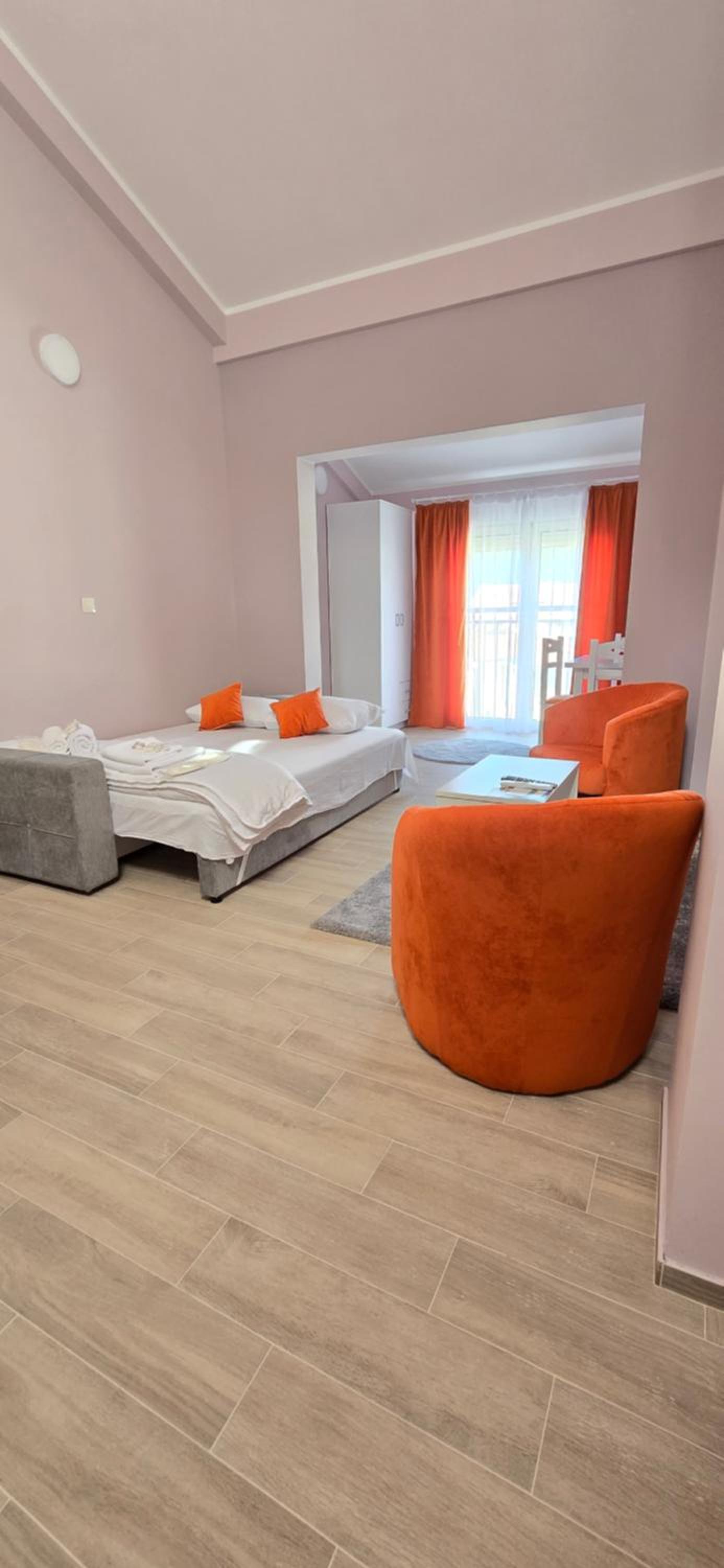 Deluxe Double or Twin Room - Photo 6