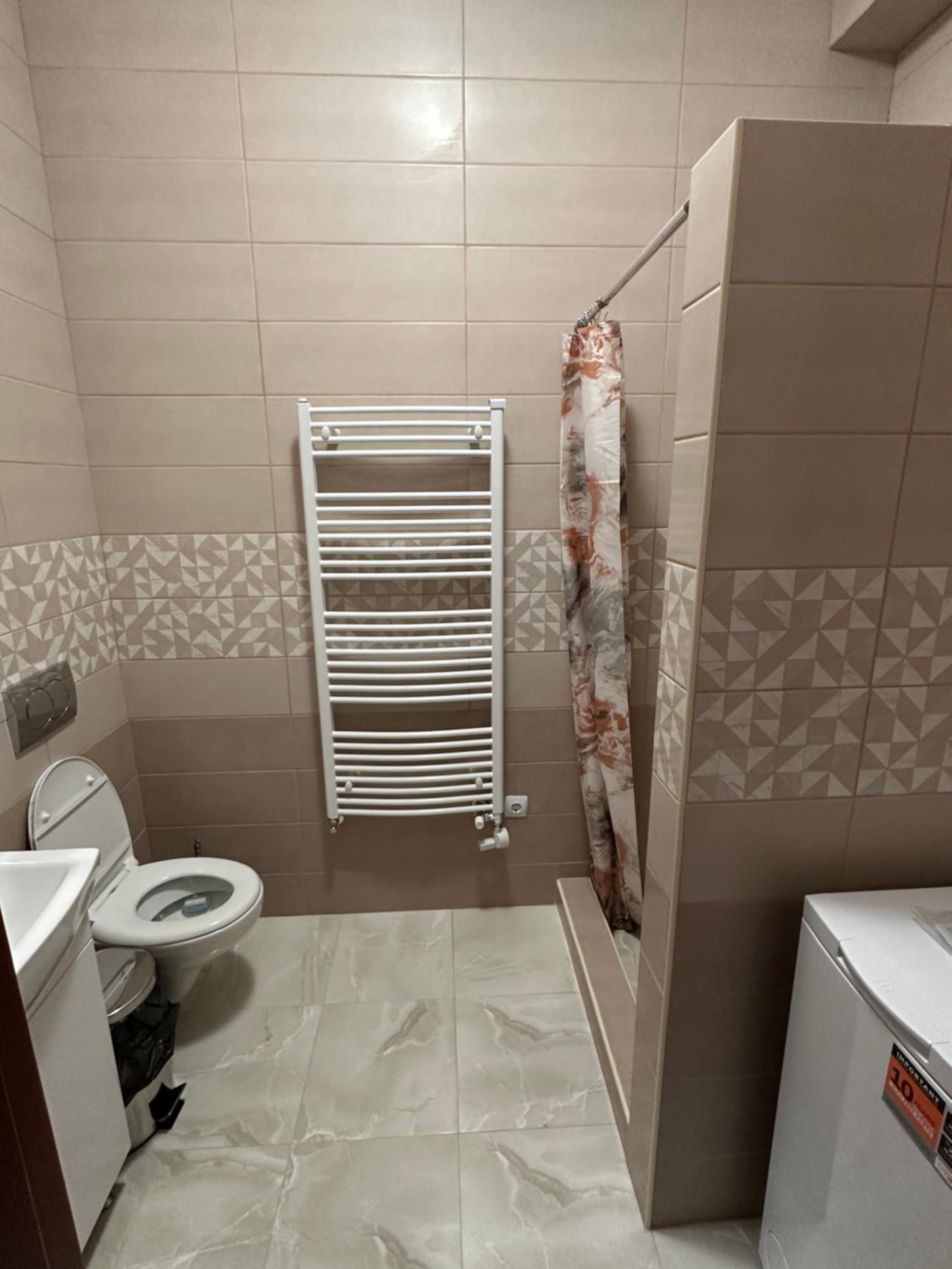Studio Apartment with One Double Bed