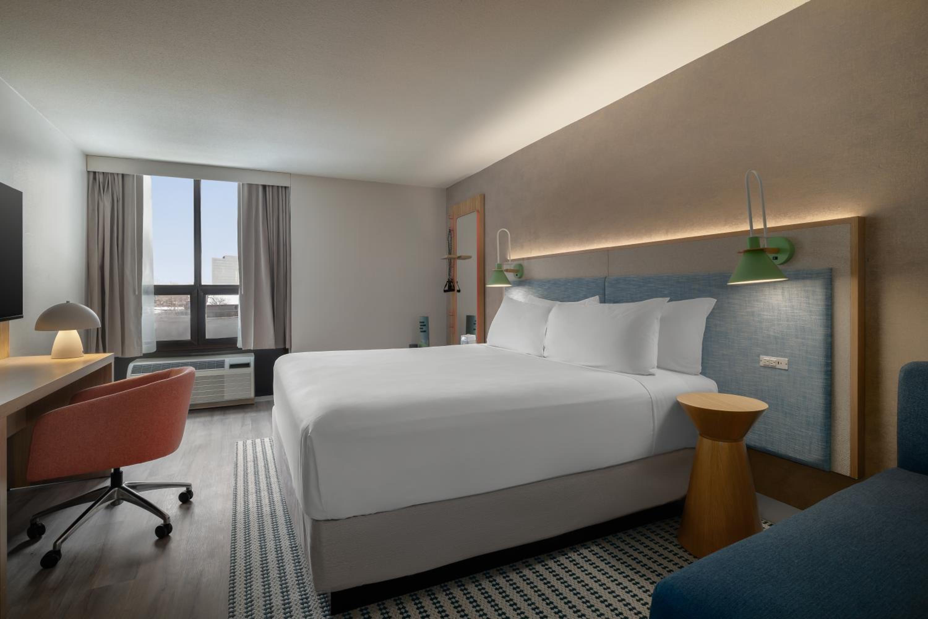 Standard King Room - Photo 1