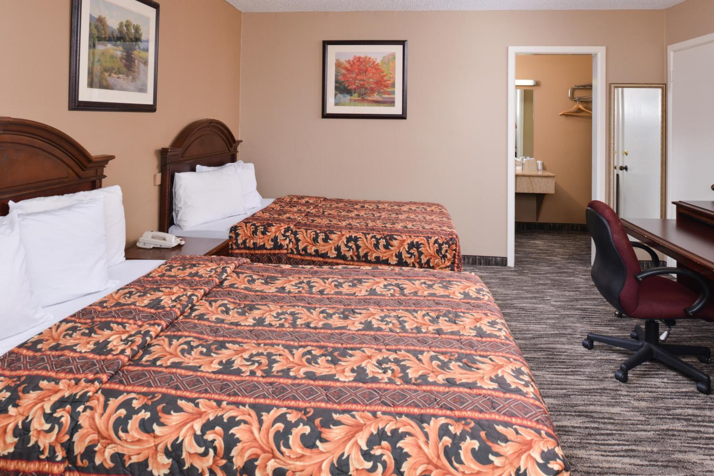 Double Room with Two Double Beds photo 1