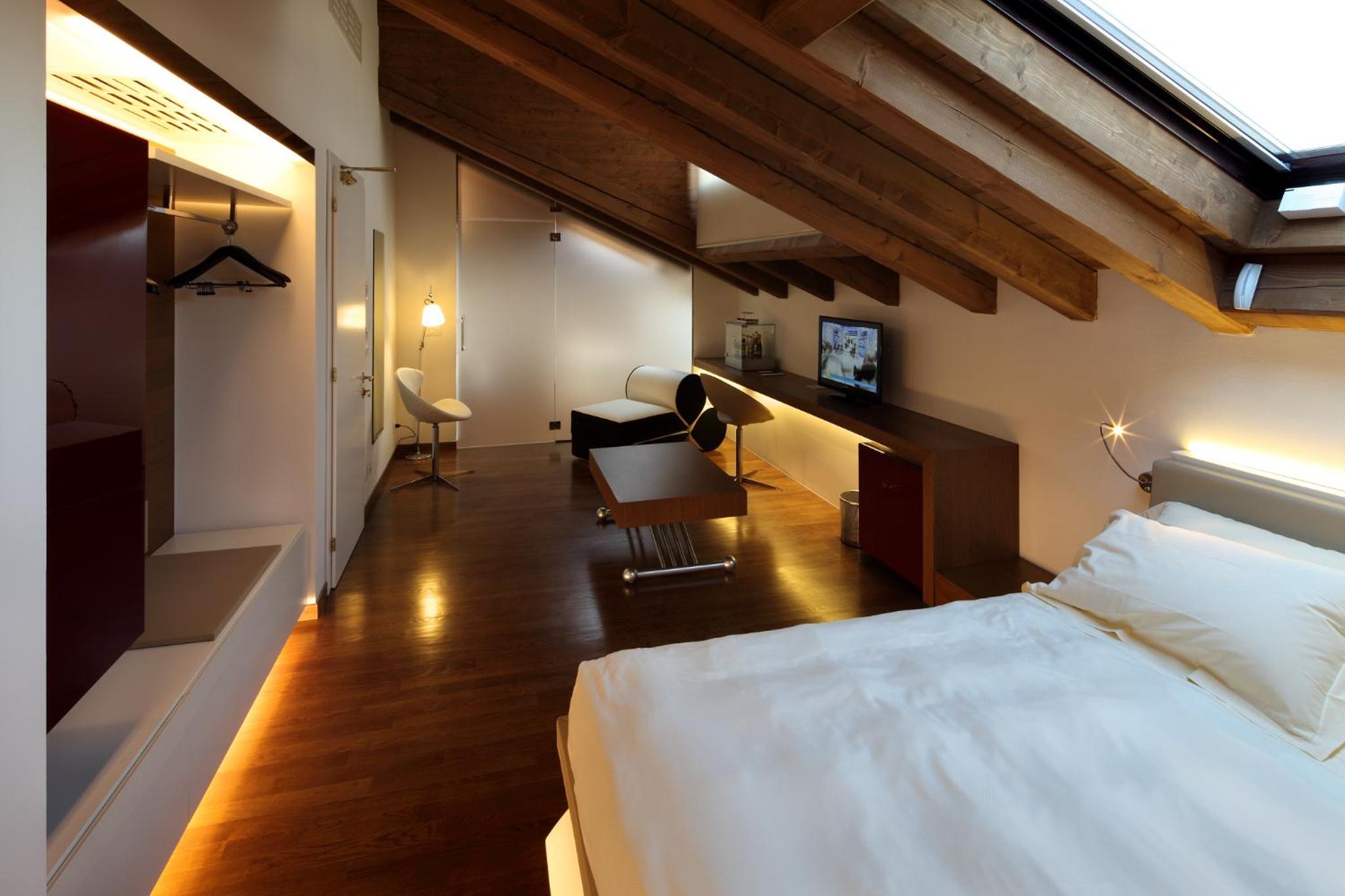 Large Double Room photo 1