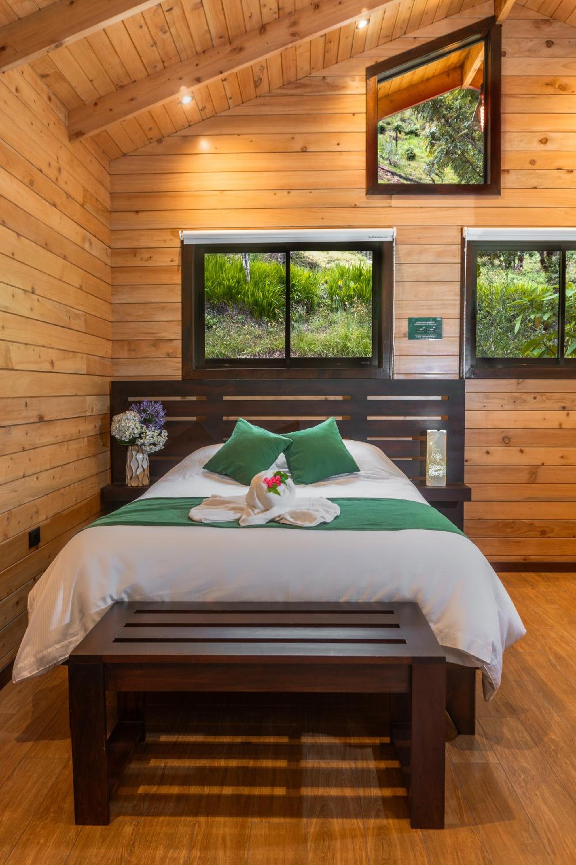 Superior Quadruple Room photo 3
