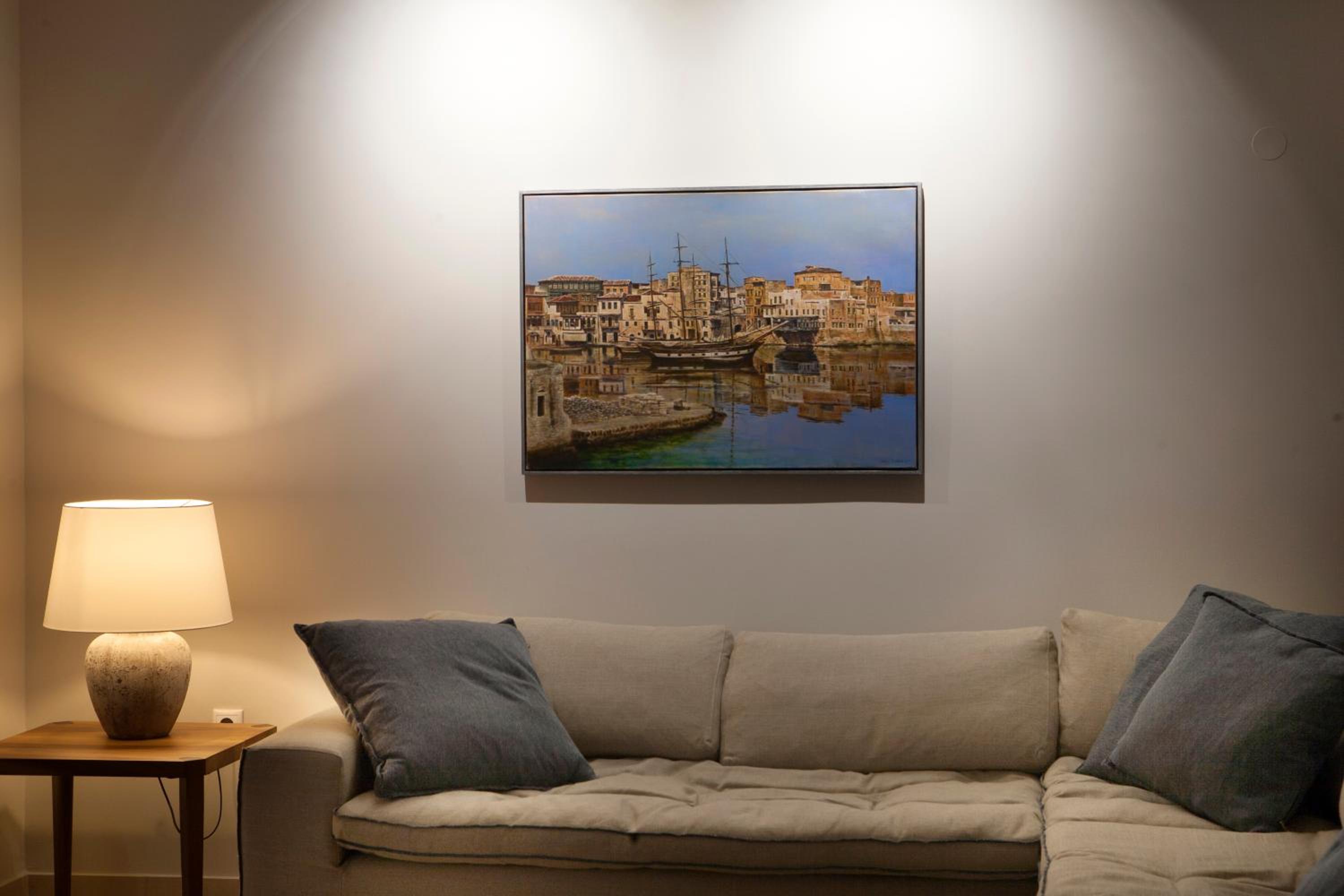 Three-Bedroom Apartment - Split Level with Sea View photo 3