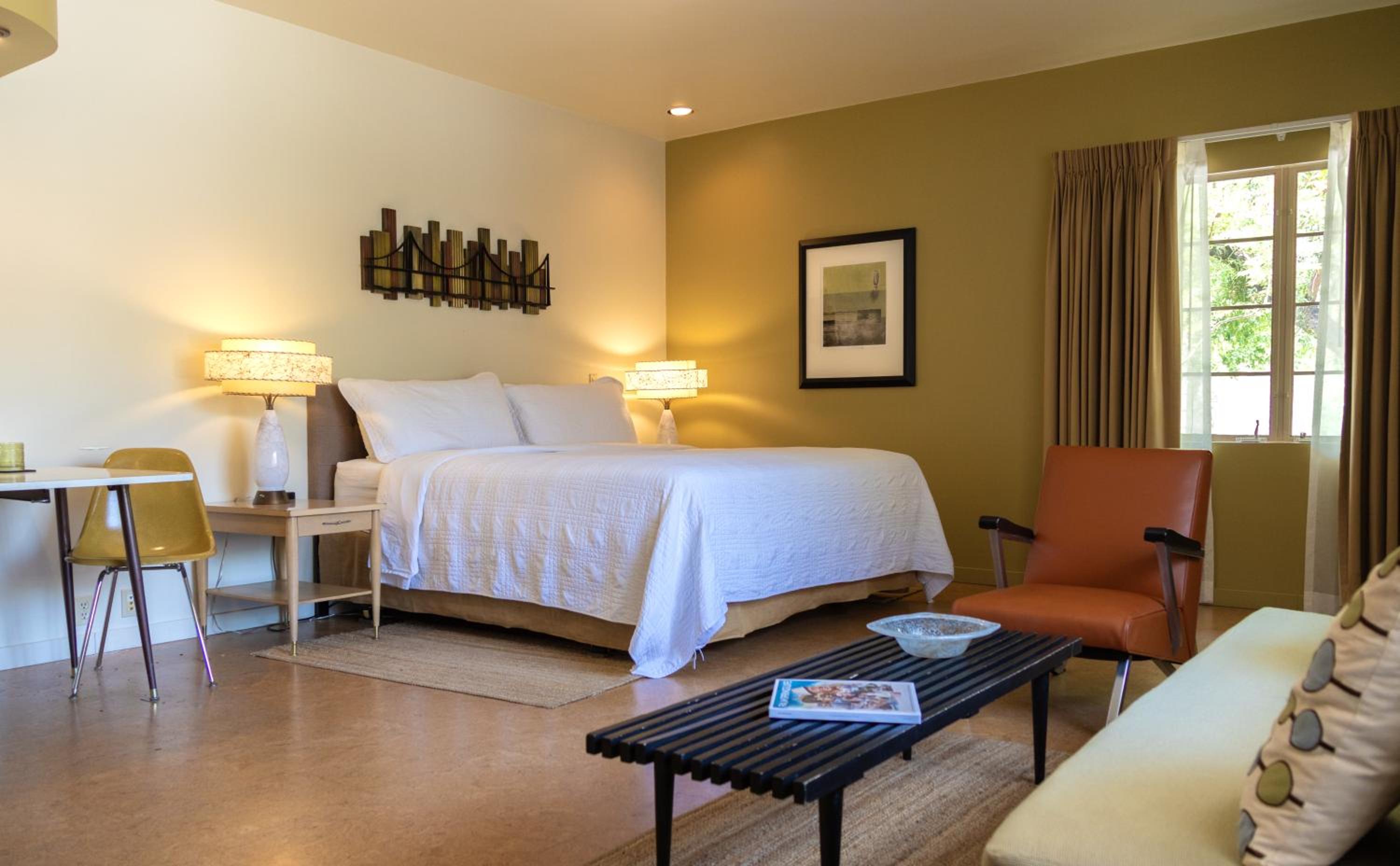 King Suite with Pool View photo 1