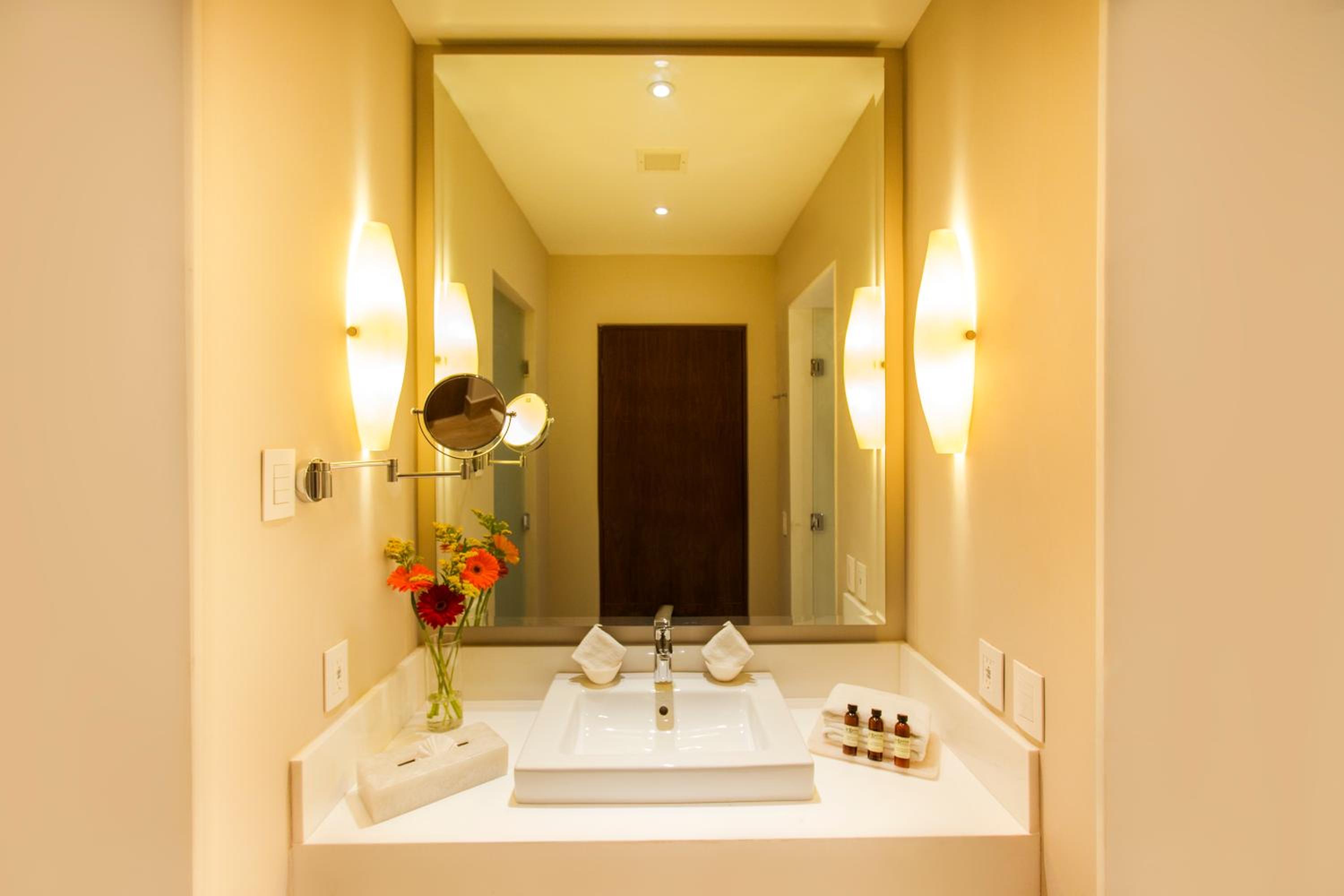 Towers Deluxe Ocean view Room photo 2
