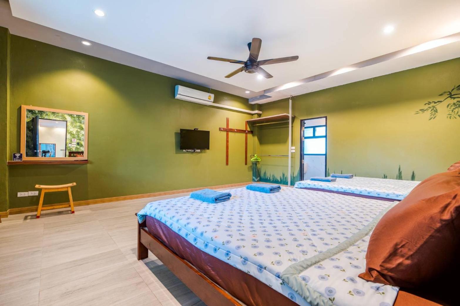 Deluxe Family Room photo 3