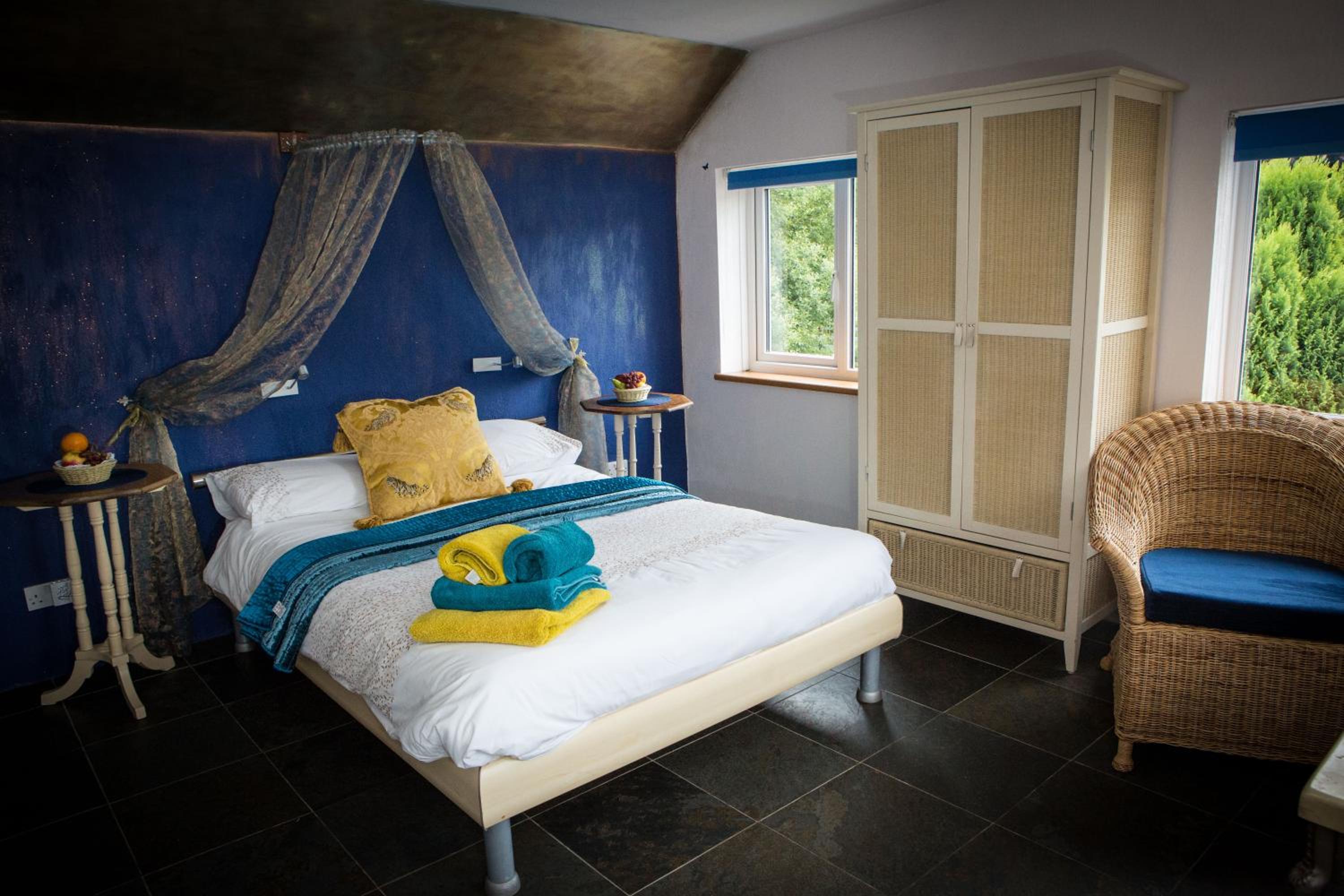 Large Double Room photo 2