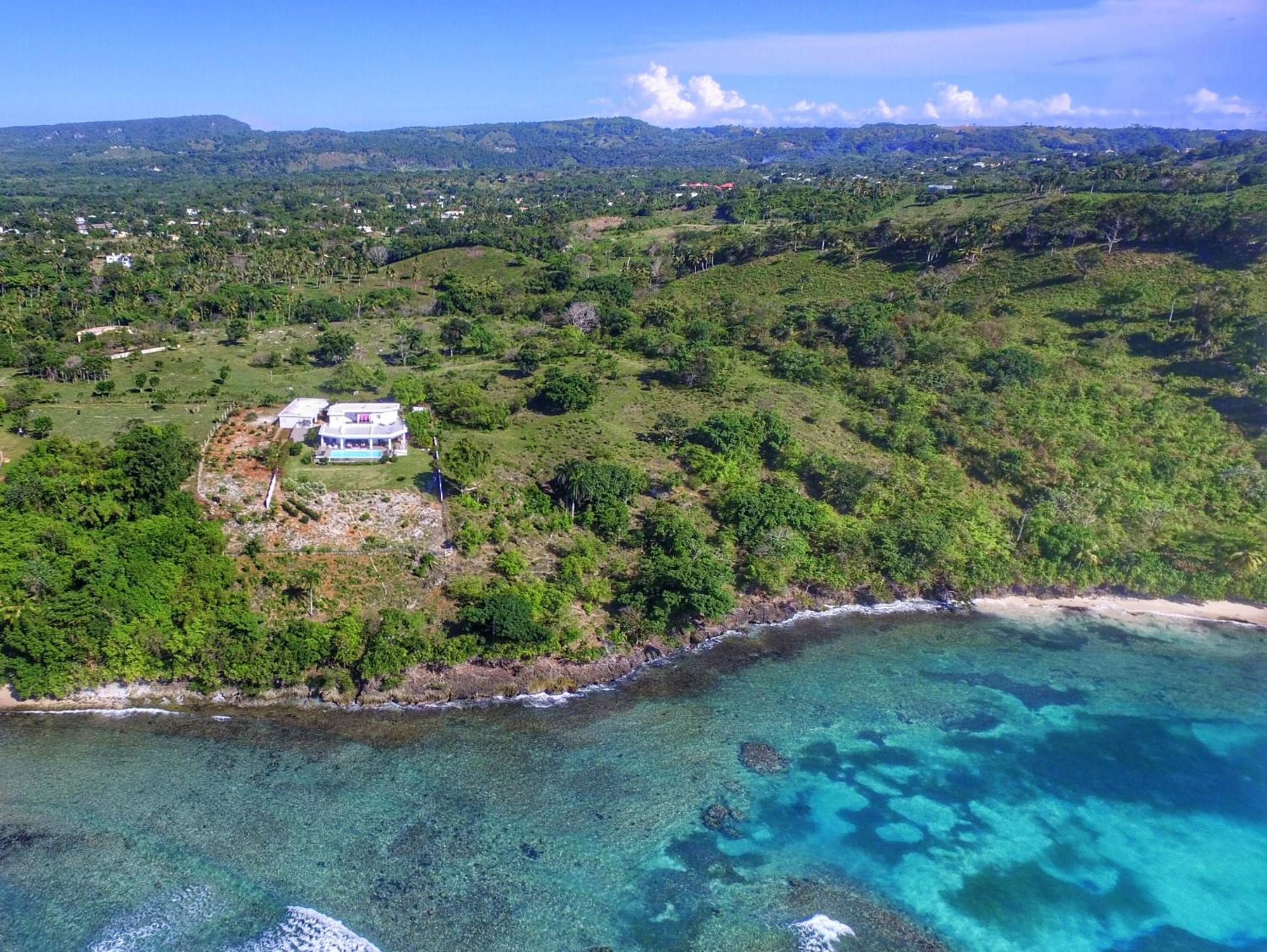 Villa with Sea View photo 3