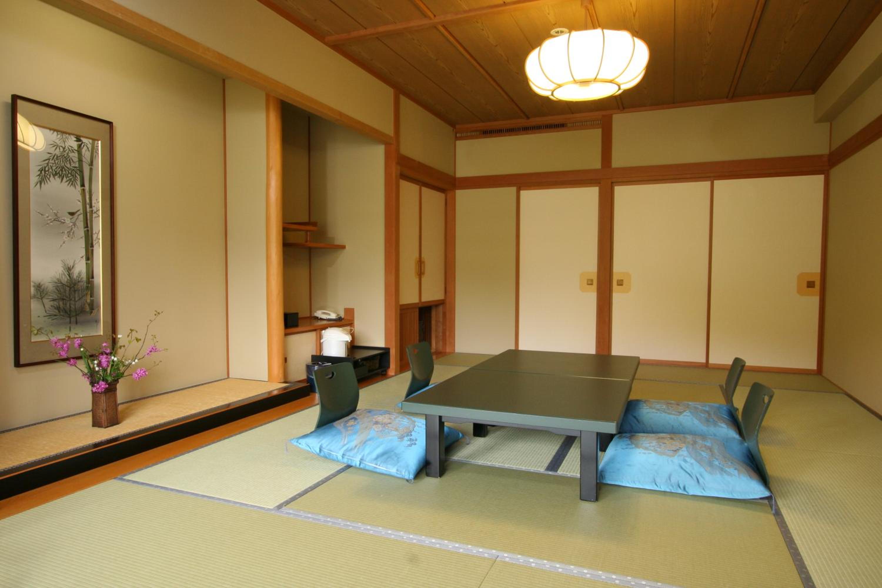 Japanese-Style Quadruple Room photo 2