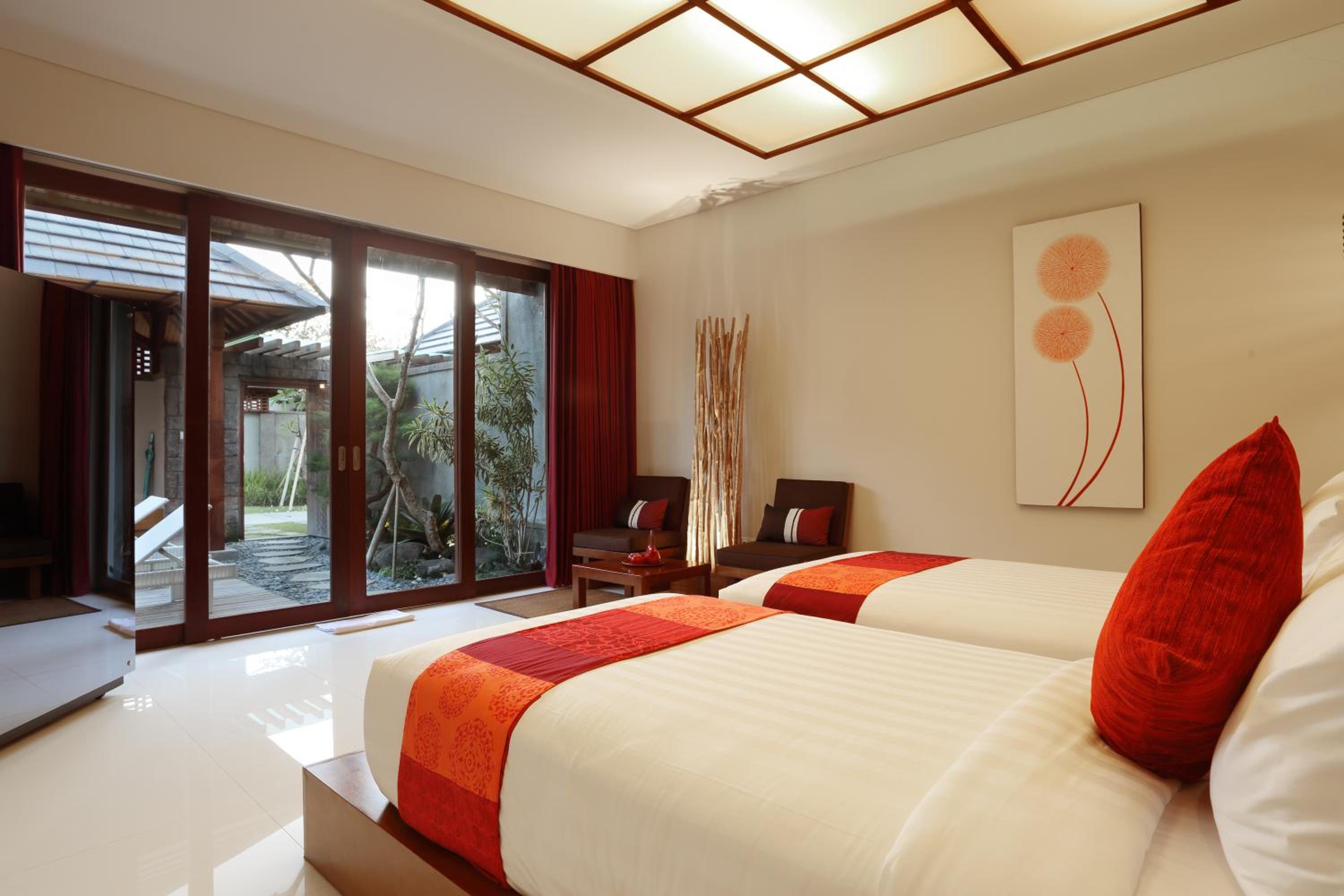 Honeymoon Package at One-Bedroom Villa with Private Pool photo 3