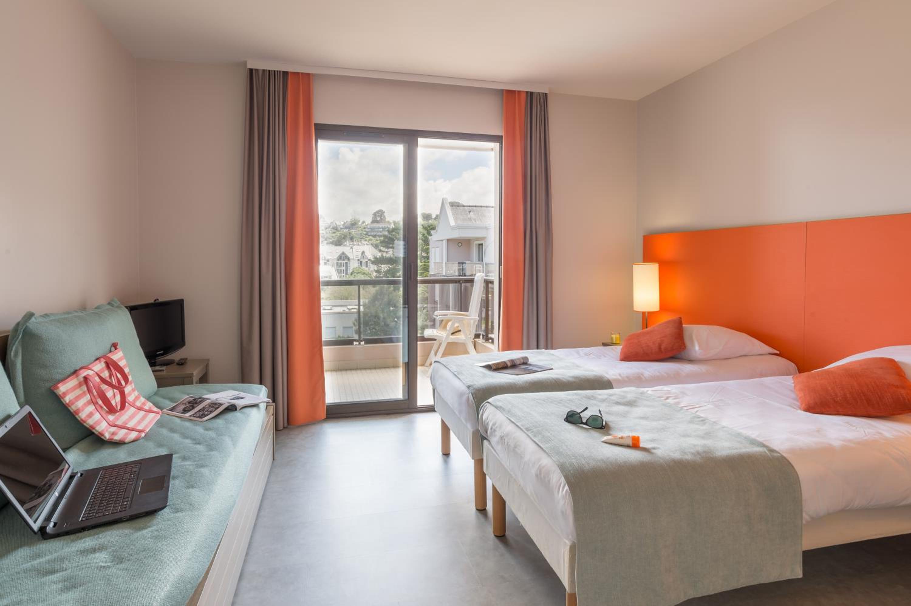 Superior One-Bedroom Apartment with Terrace or Balcony (5 People) - Sea View photo 3