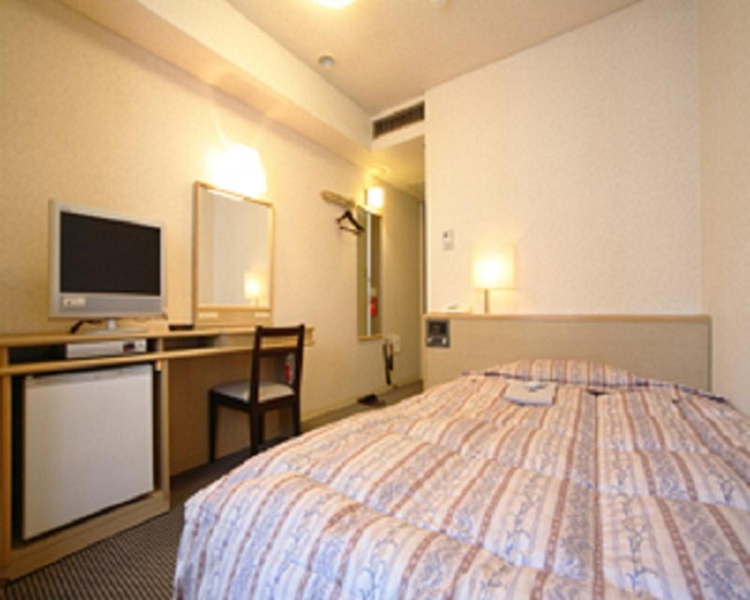 Single Room - Non-Smoking