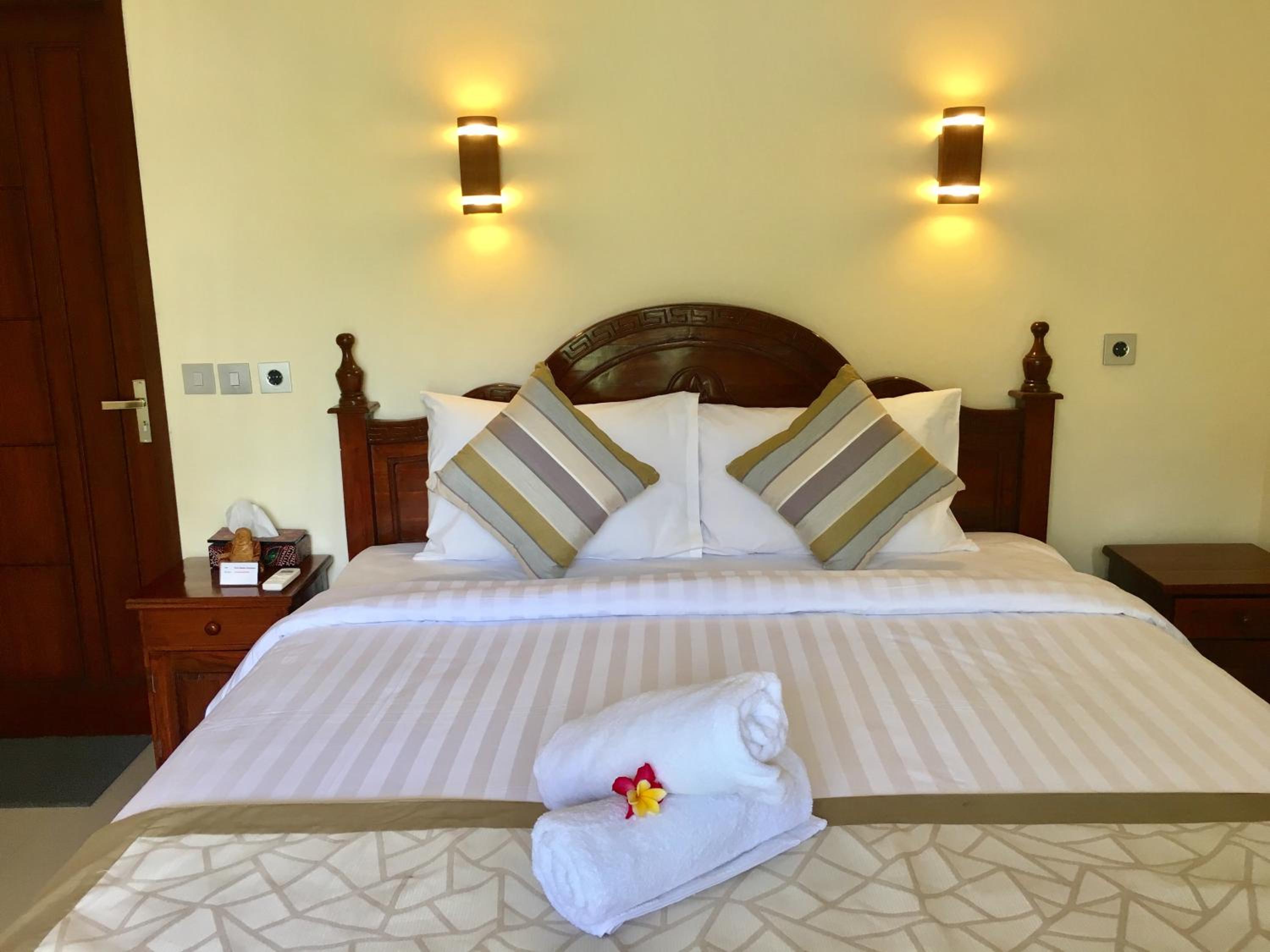 Deluxe Double Room - Photo 8