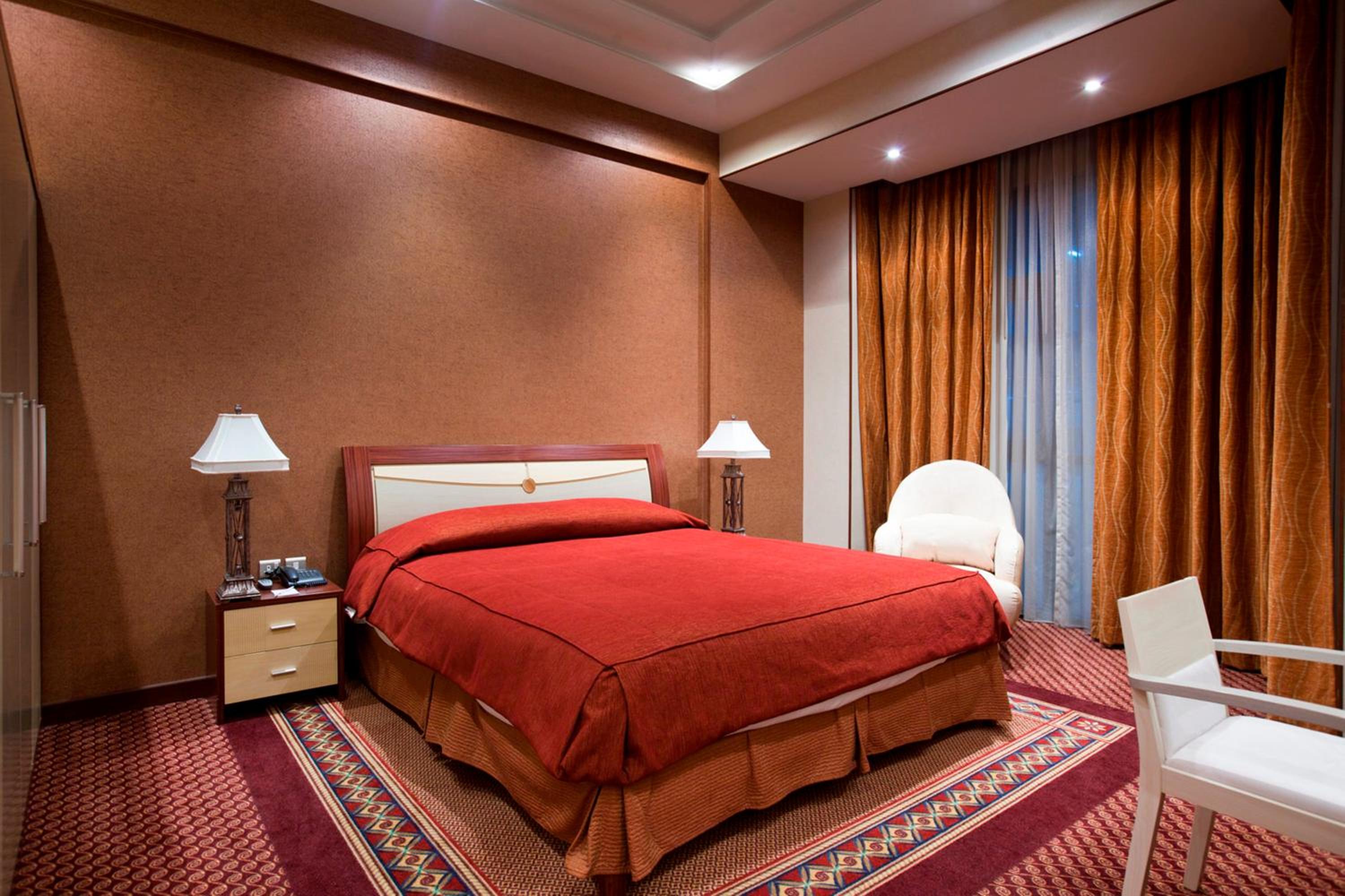 Three-Bedroom Suite photo 1