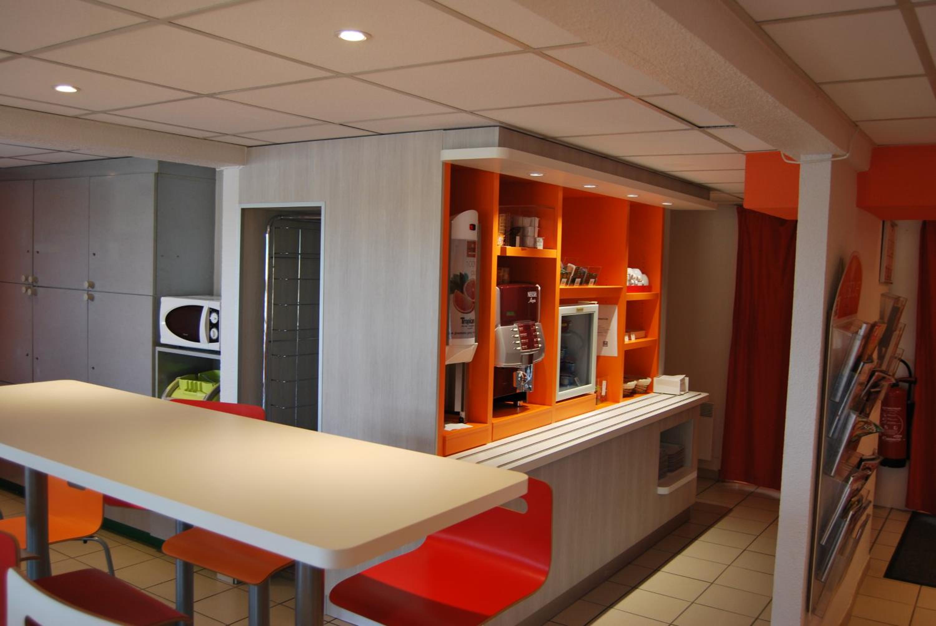 Double Room - Photo 10