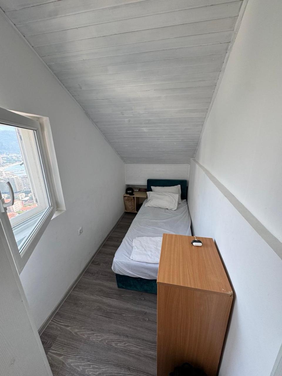 One-Bedroom Apartment with Balcony and Sea View