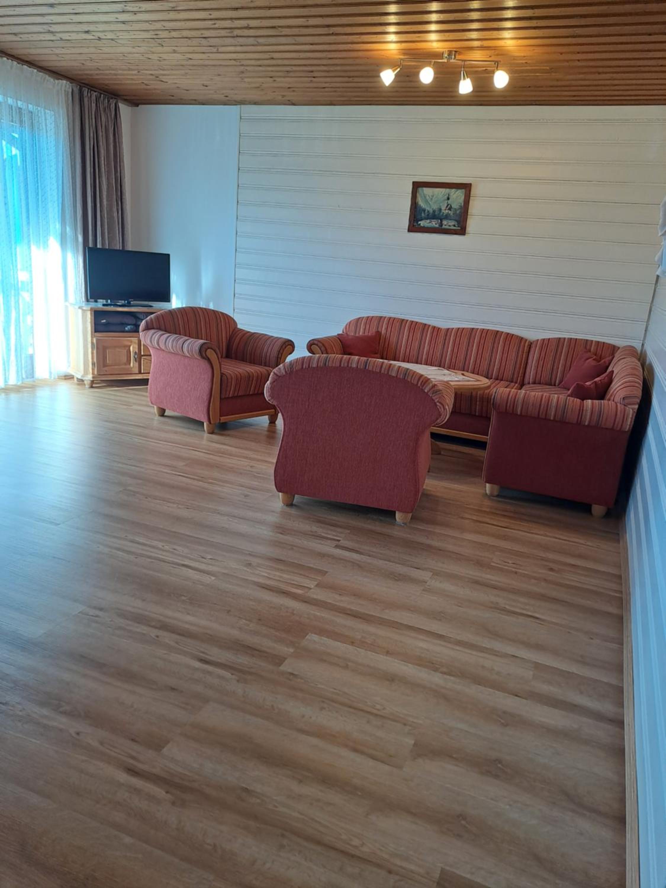 Two-Bedroom Apartment with Balcony photo 2