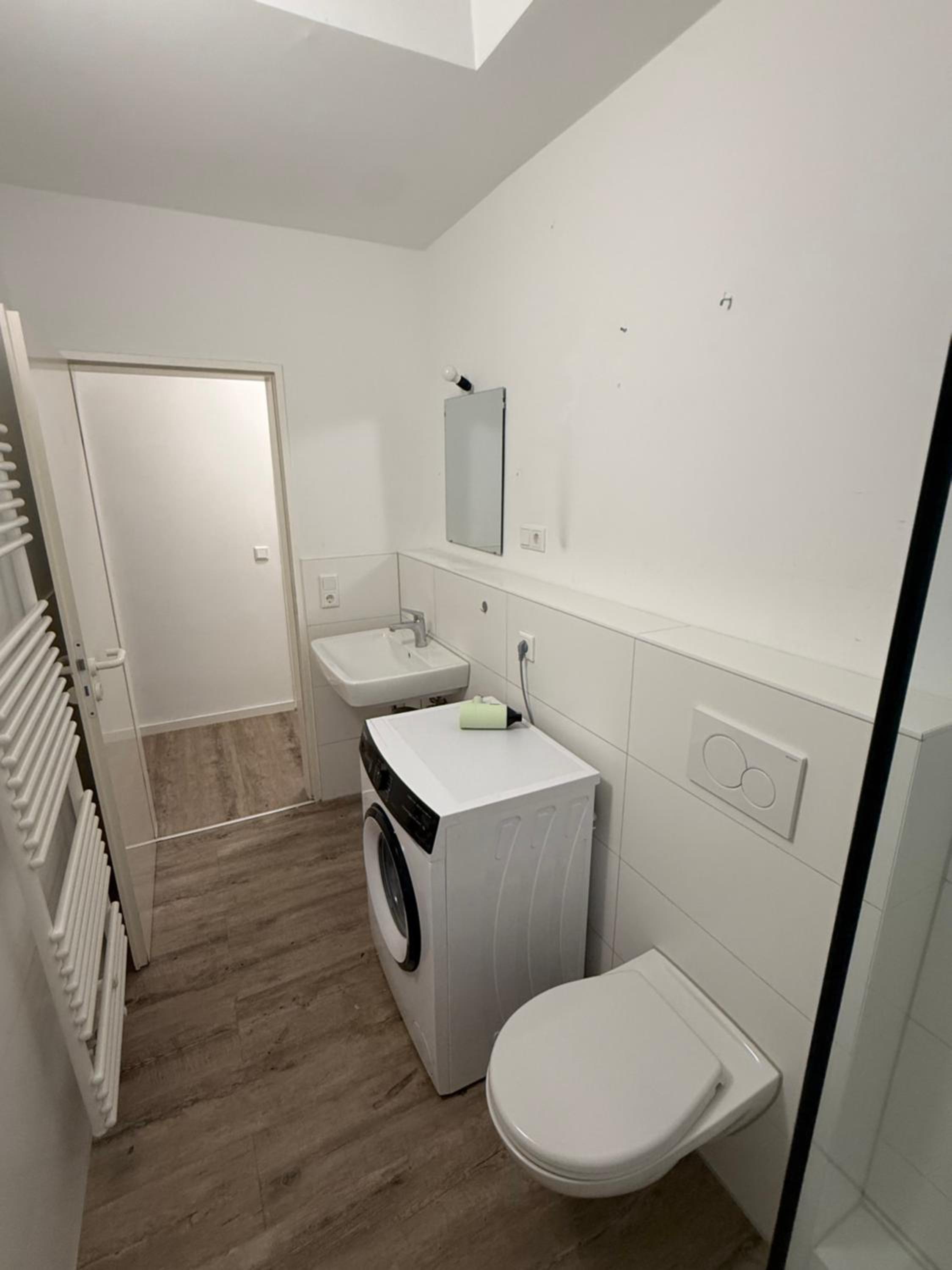 Three-Bedroom Apartment - High Floor photo 2