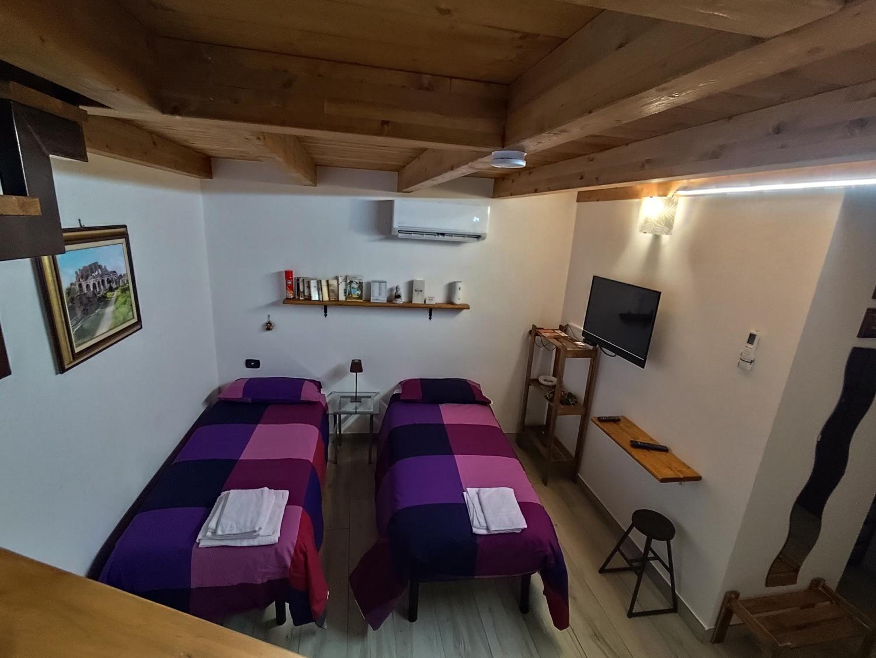 Large Double Room photo 3