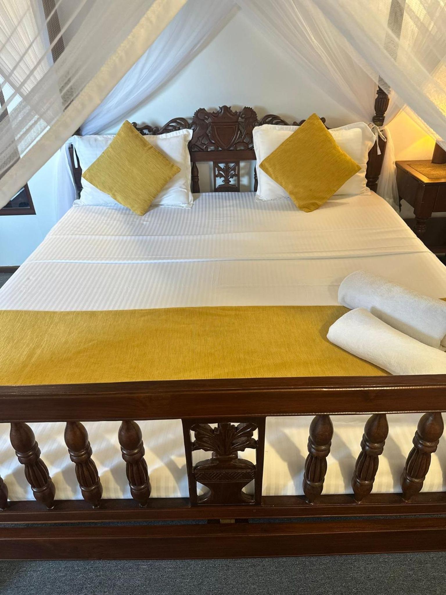 Deluxe Double Room (2 Adults + 1 Child) photo 2