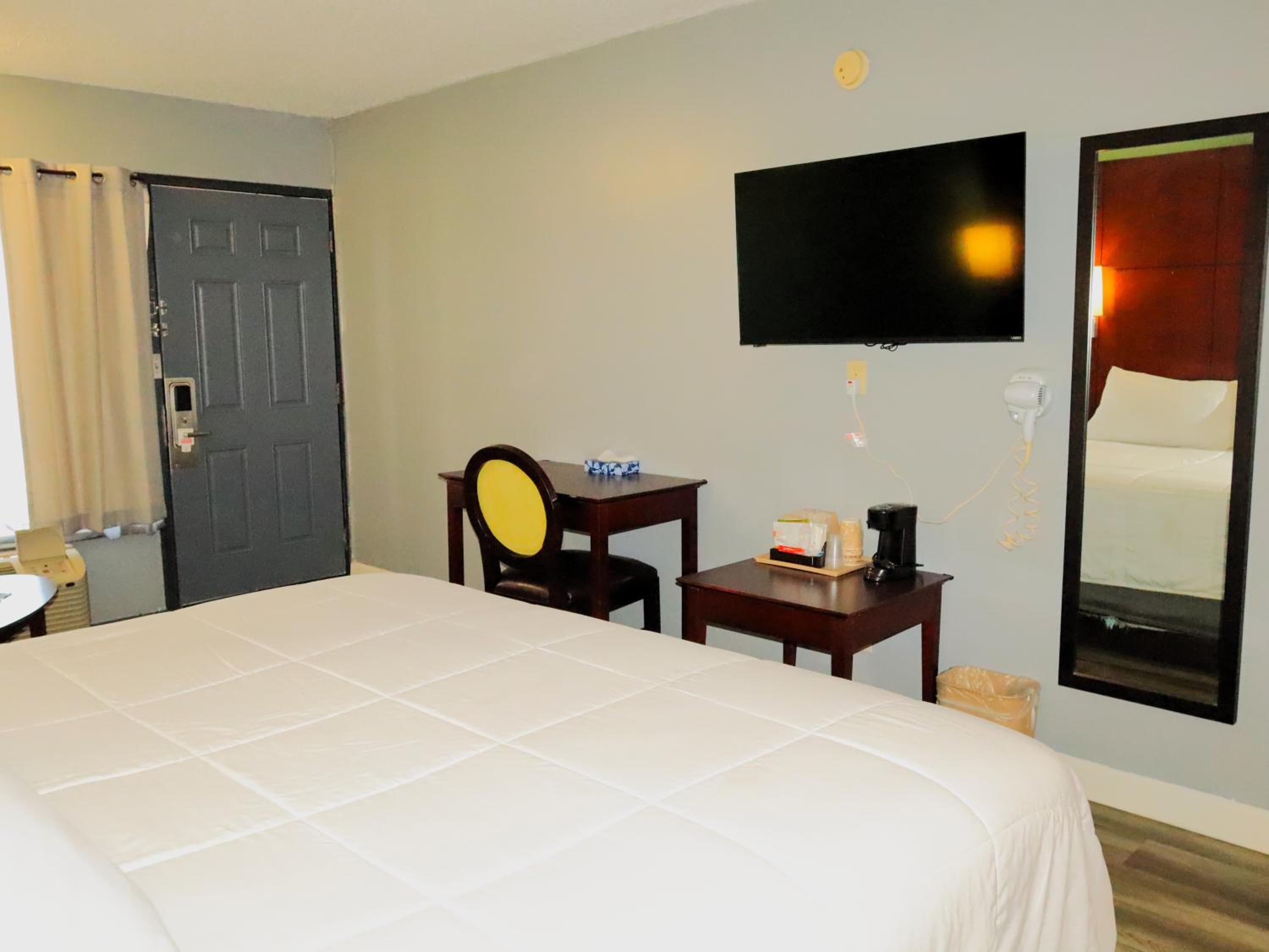Deluxe King Room
