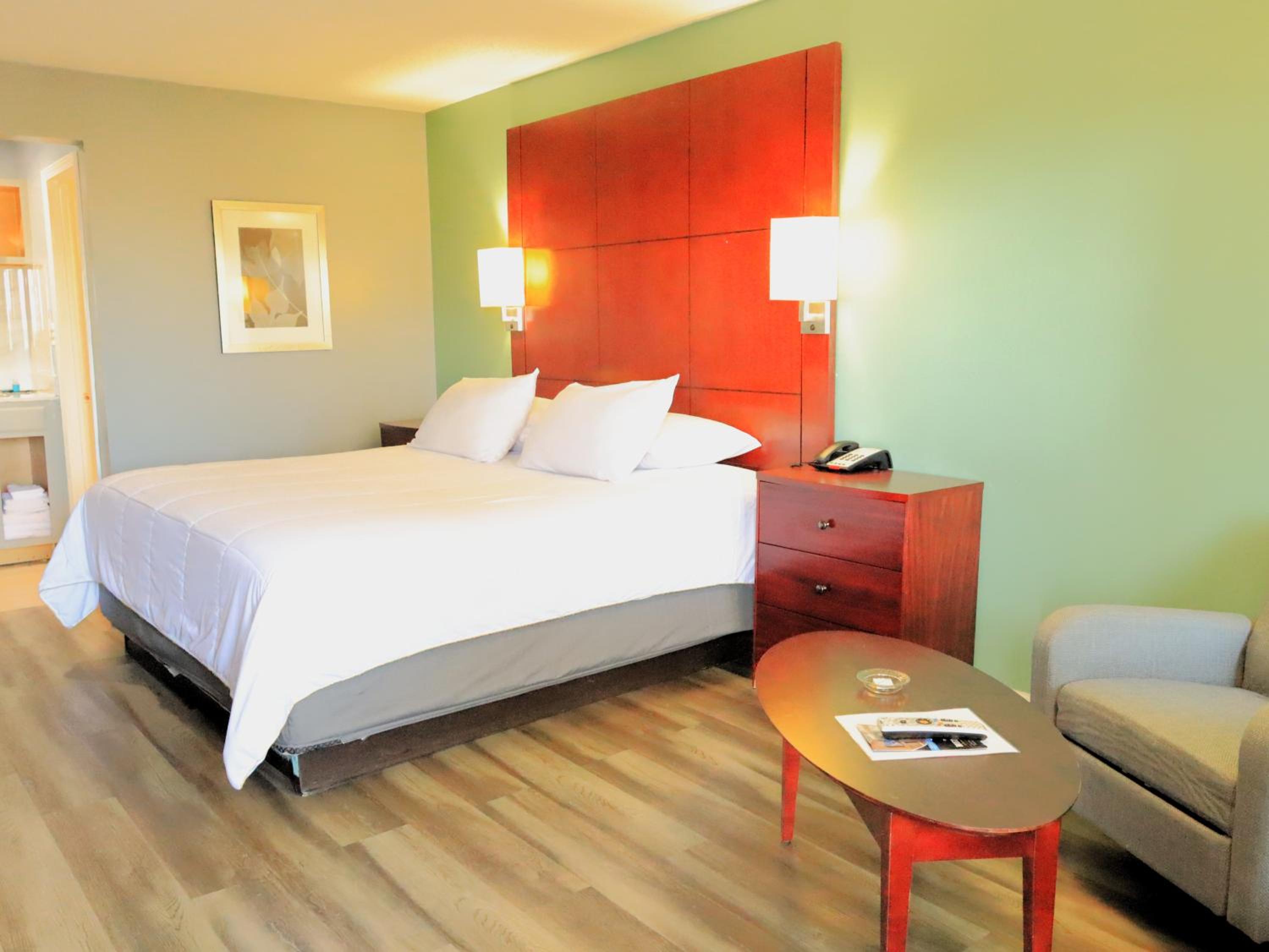 Deluxe King Room