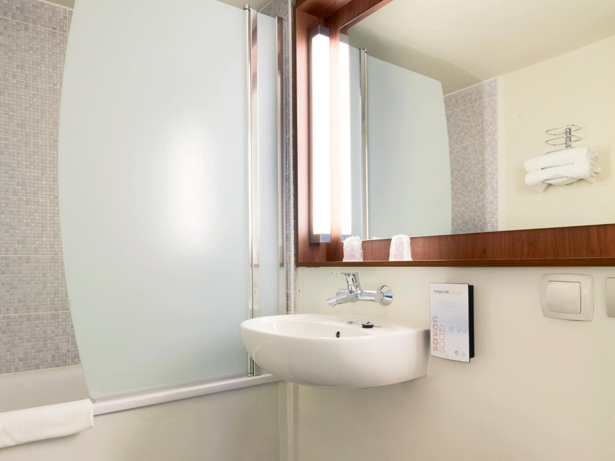 Standard Twin Room - Photo 6