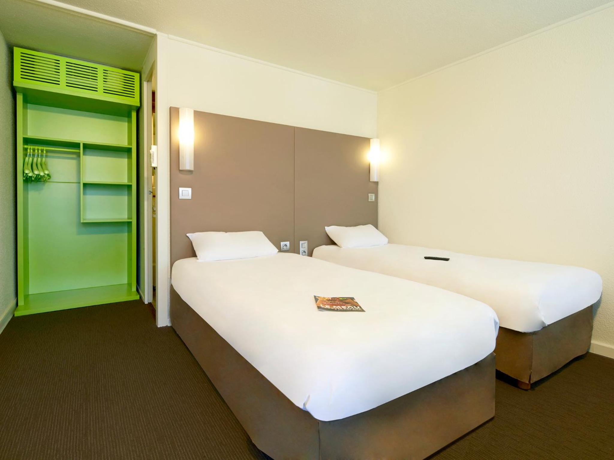 Standard Twin Room - Photo 1