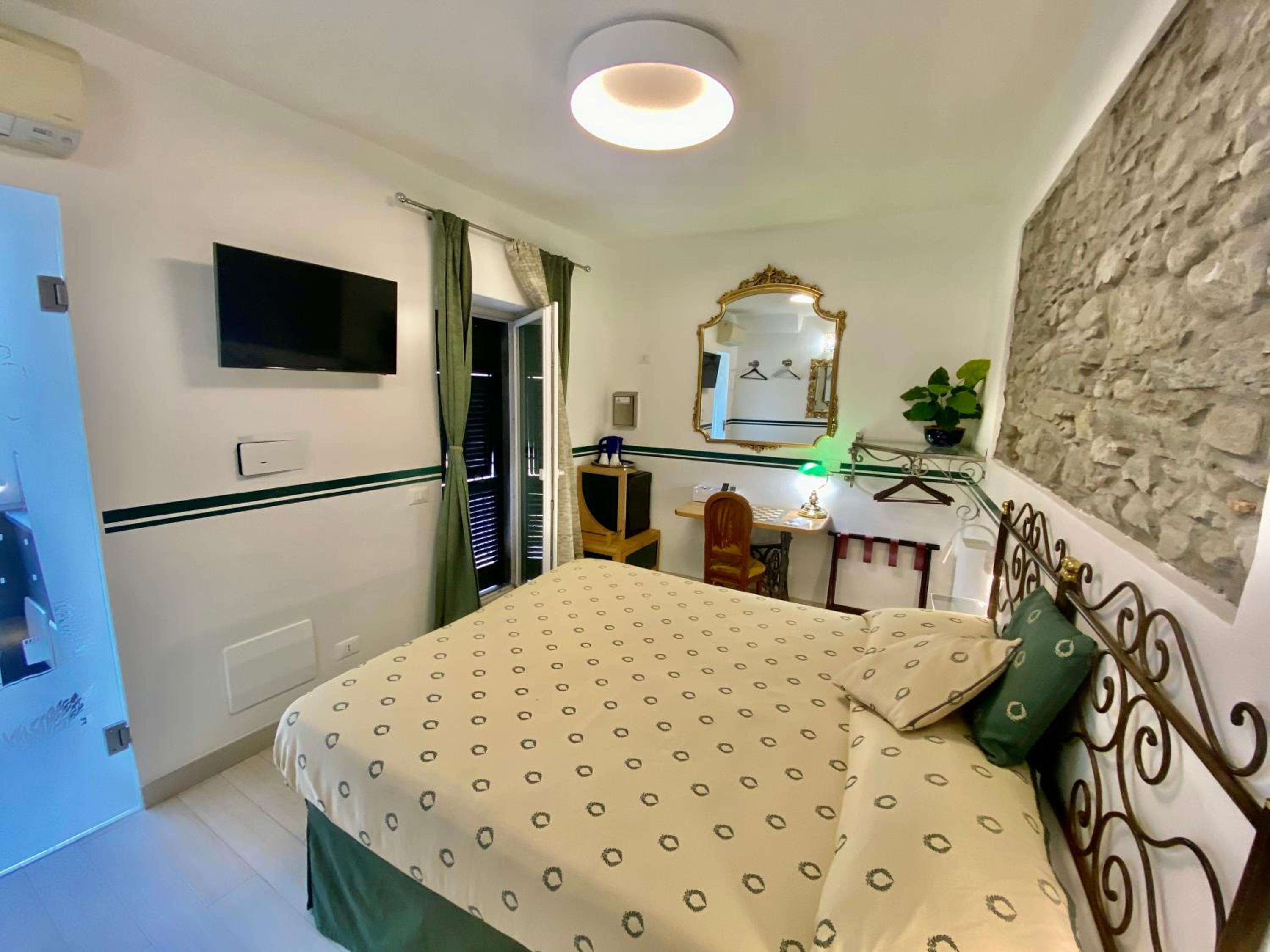 Deluxe Double Room with Balcony
