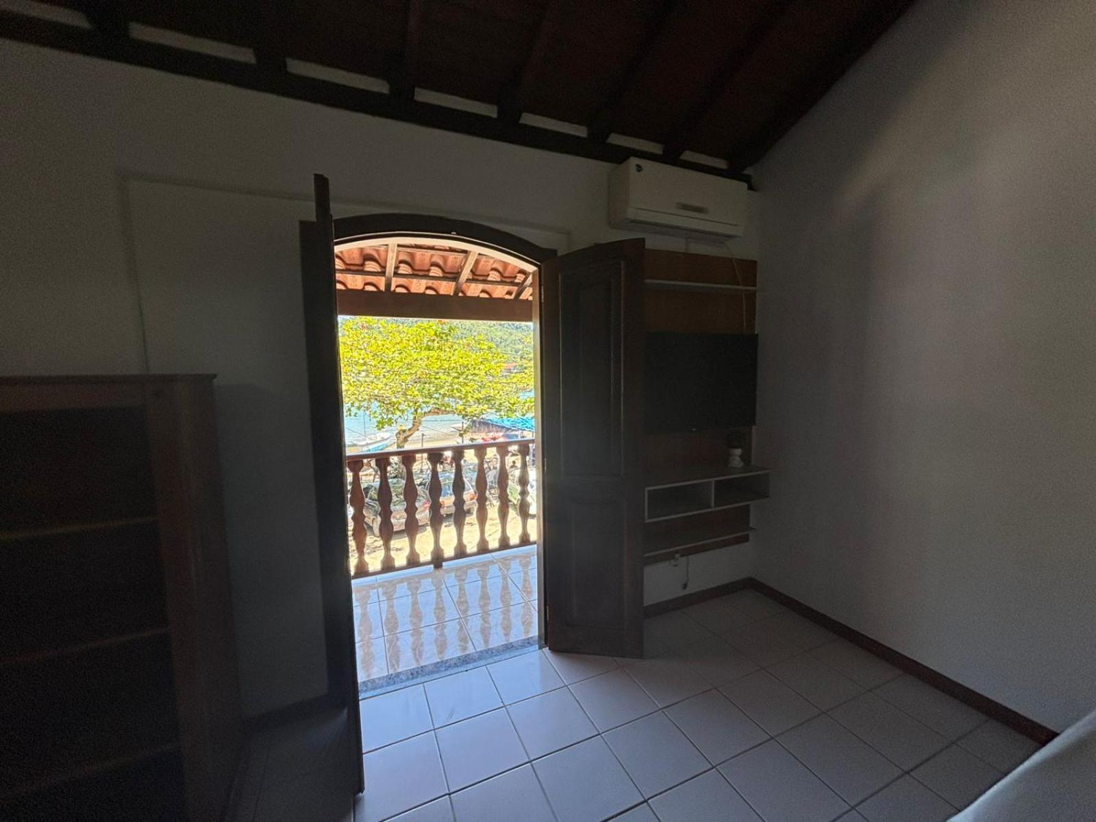 Double Room with Balcony - Photo 3