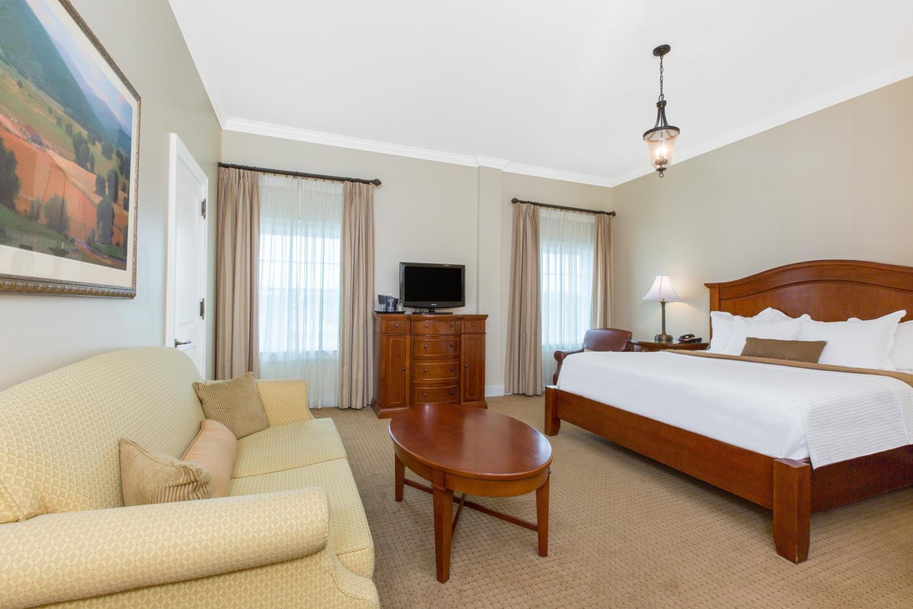 King Room with Sofa Bed - Non-Smoking - Photo 1