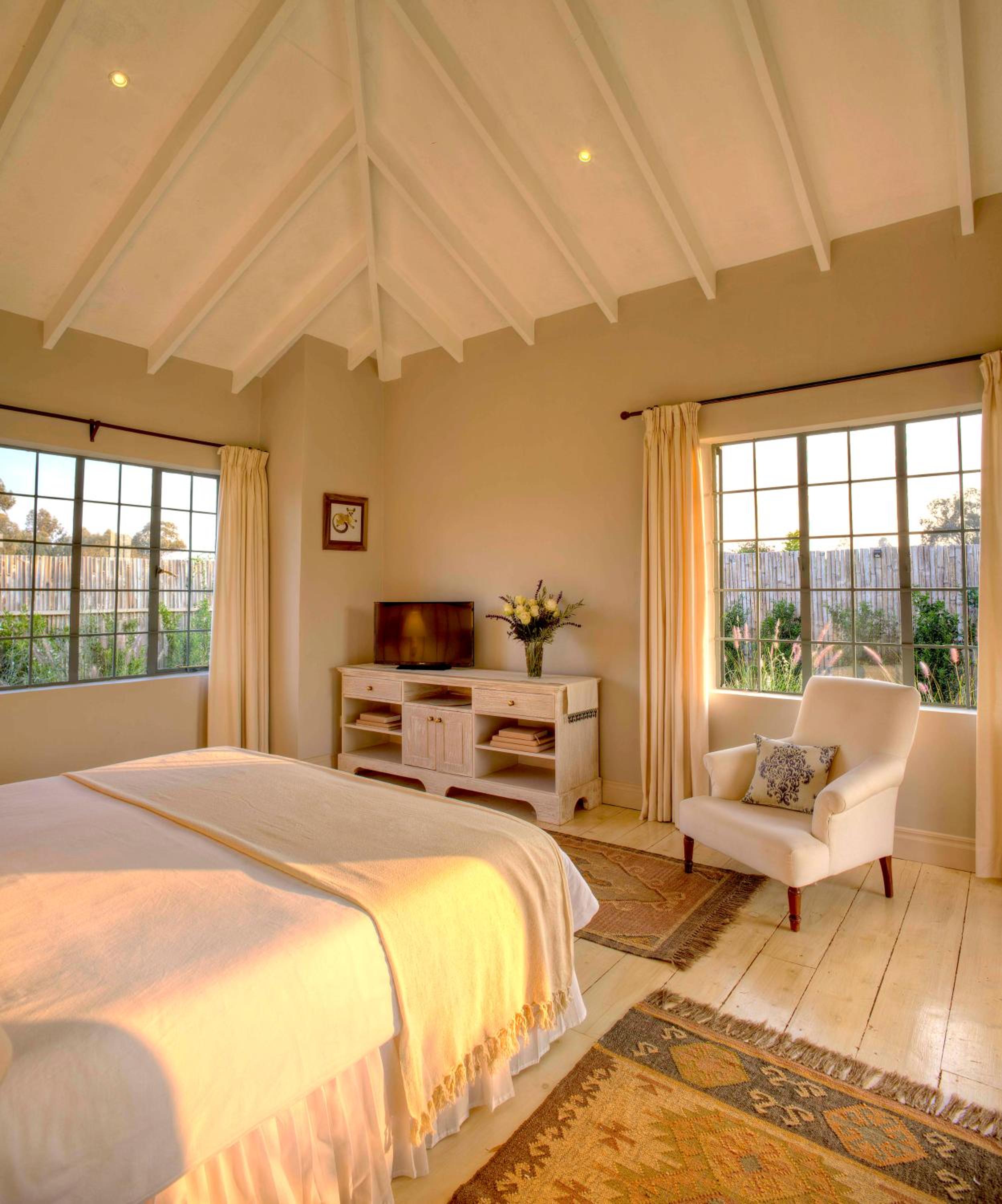 Double Room - Photo 7
