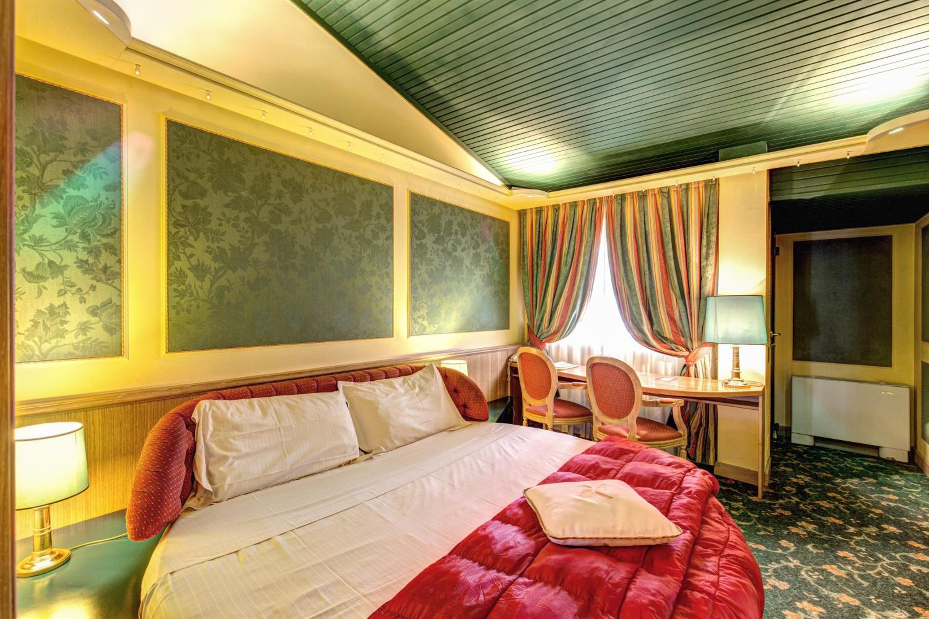 Superior Double Room - Photo 1