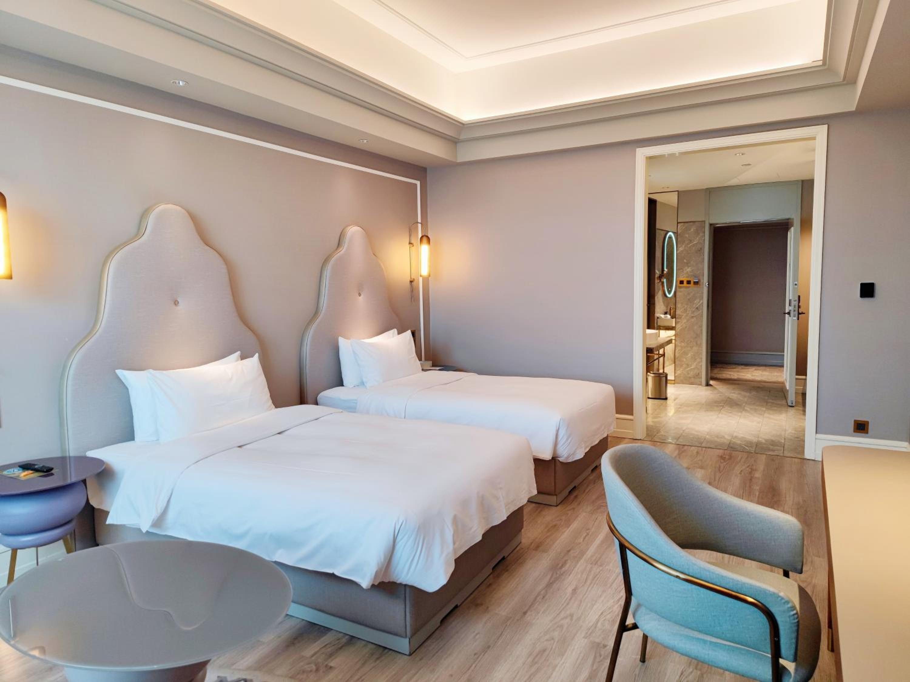 Deluxe Twin Room - Photo 2