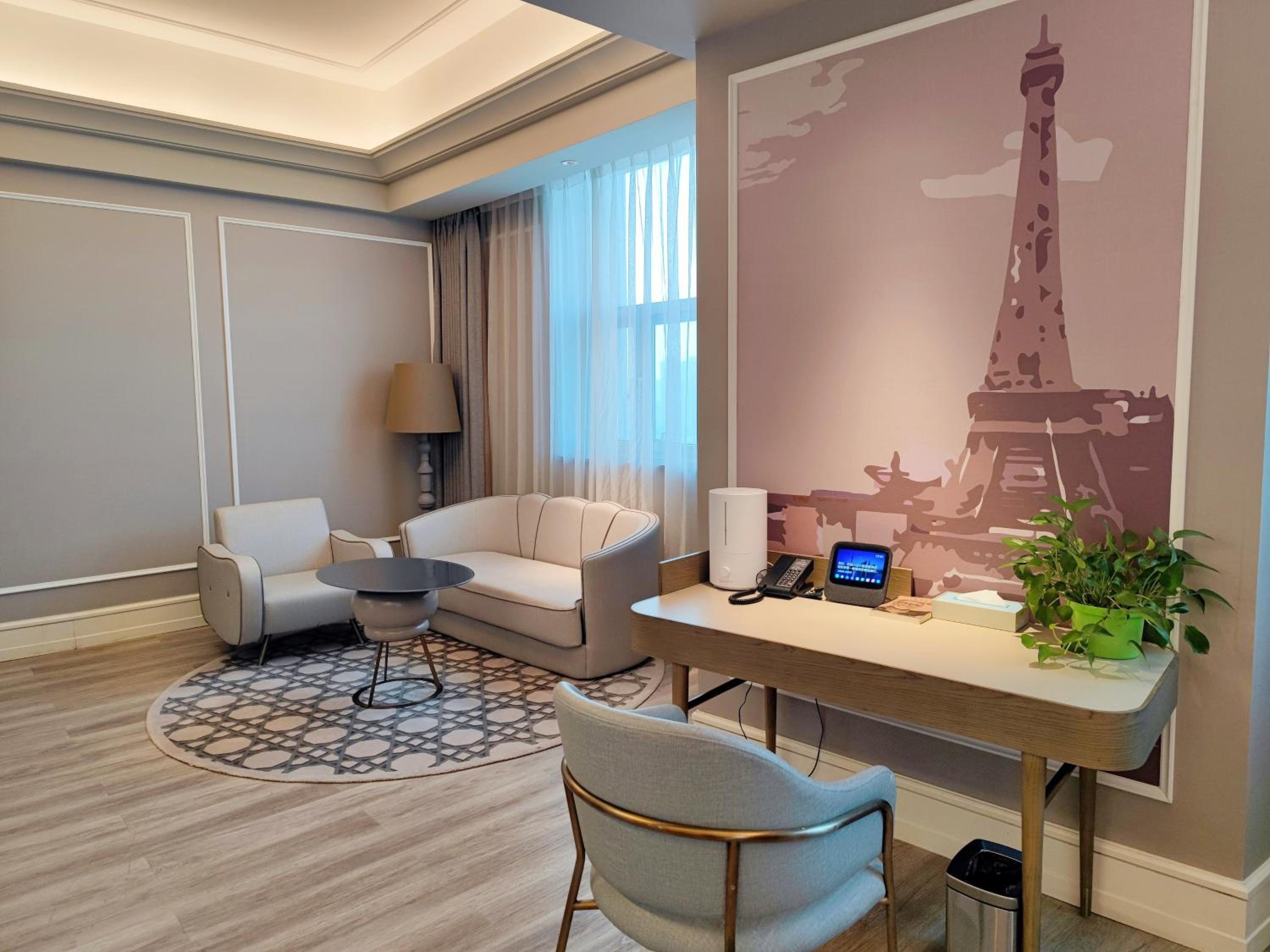 Privilege King Room - Photo 3