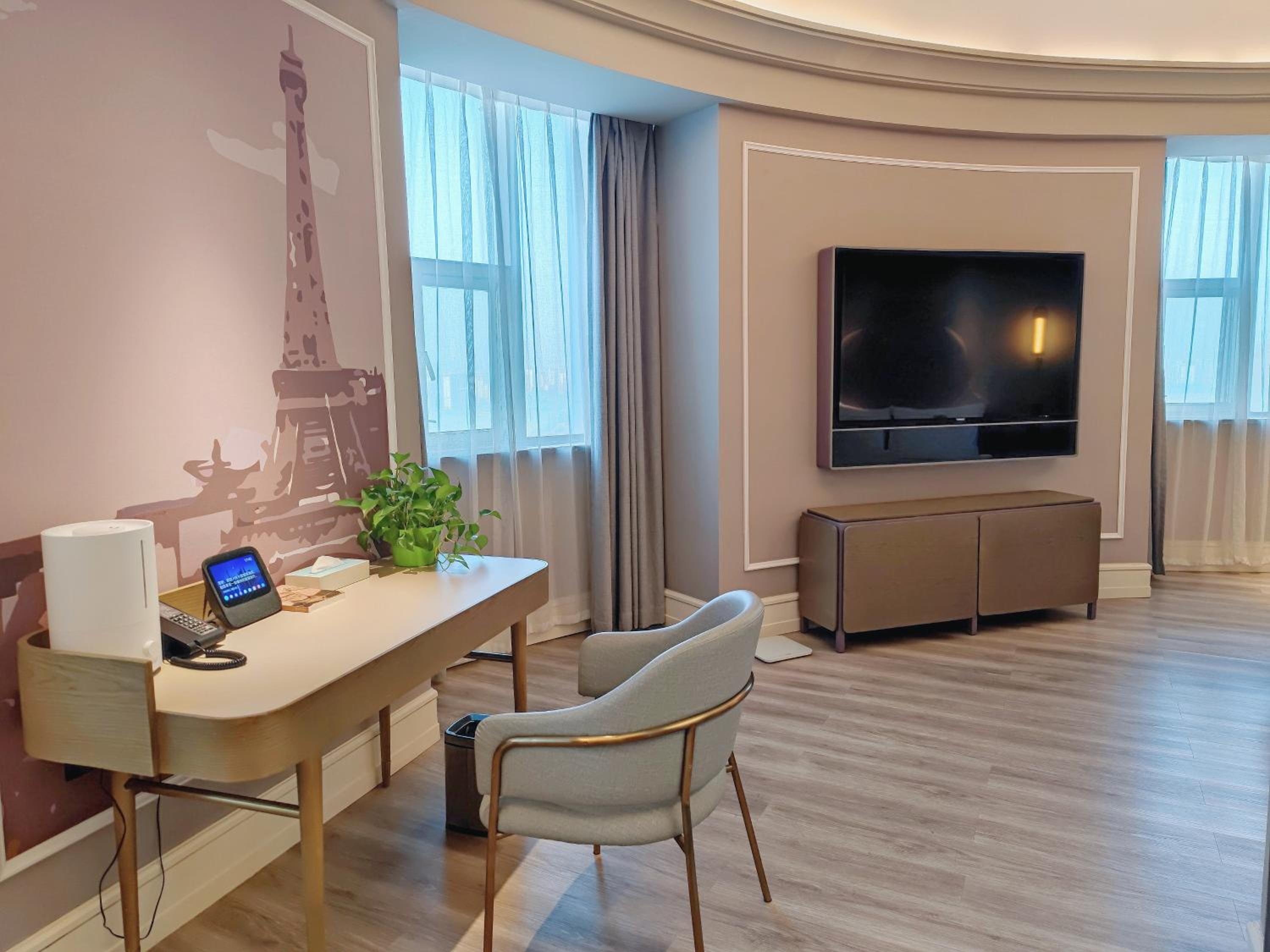 Privilege King Room - Photo 6
