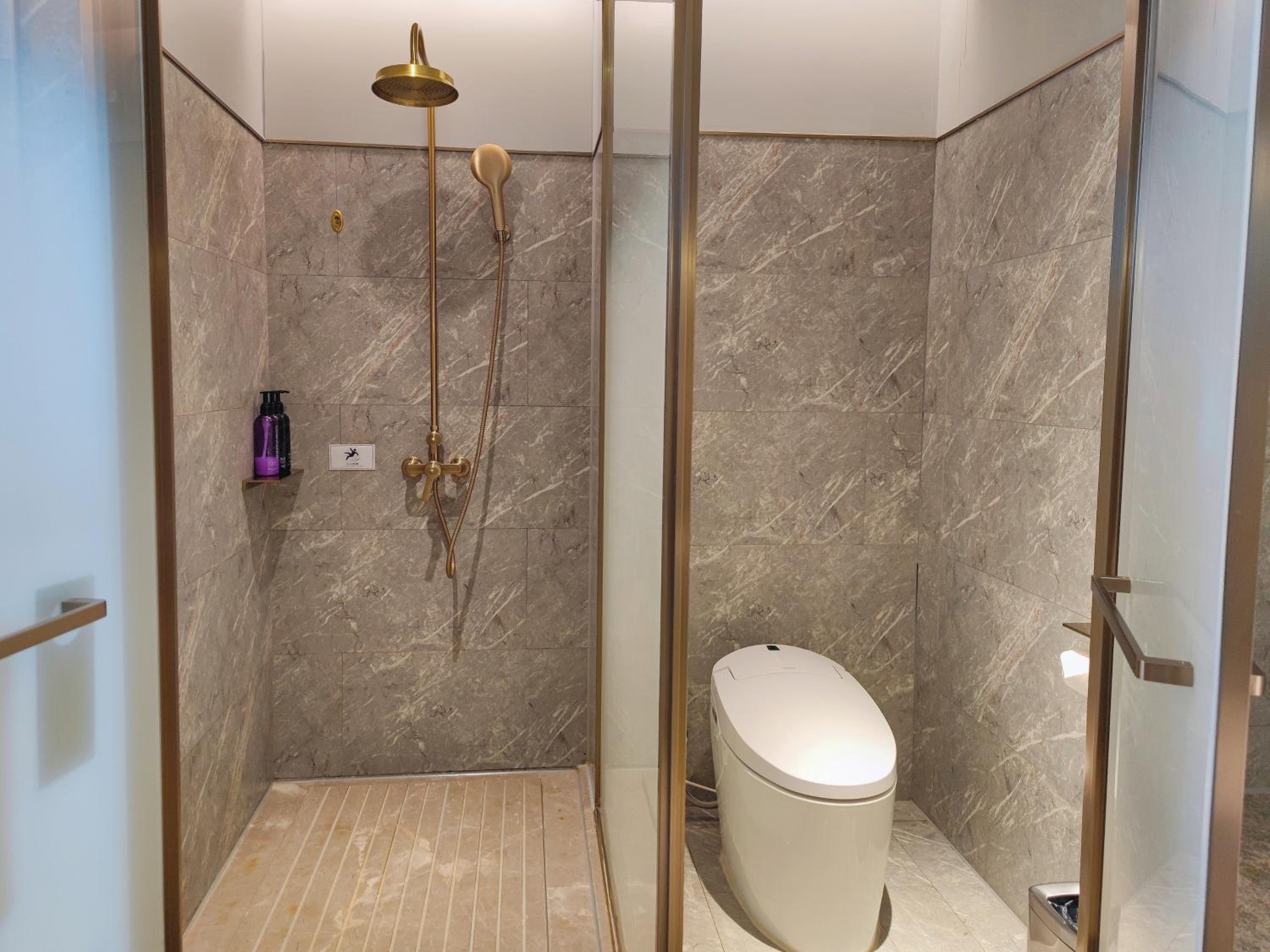 Privilege King Room - Photo 4